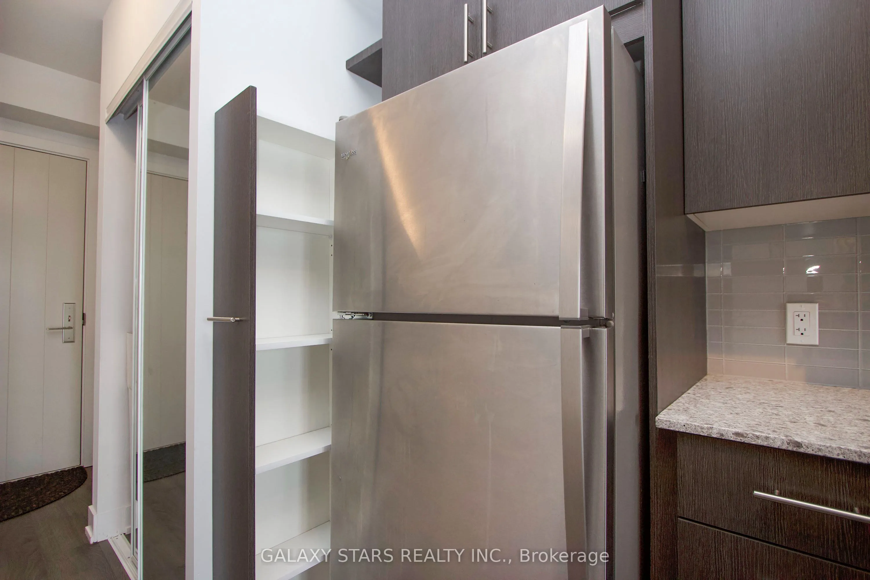 2550 Simcoe Street N #318