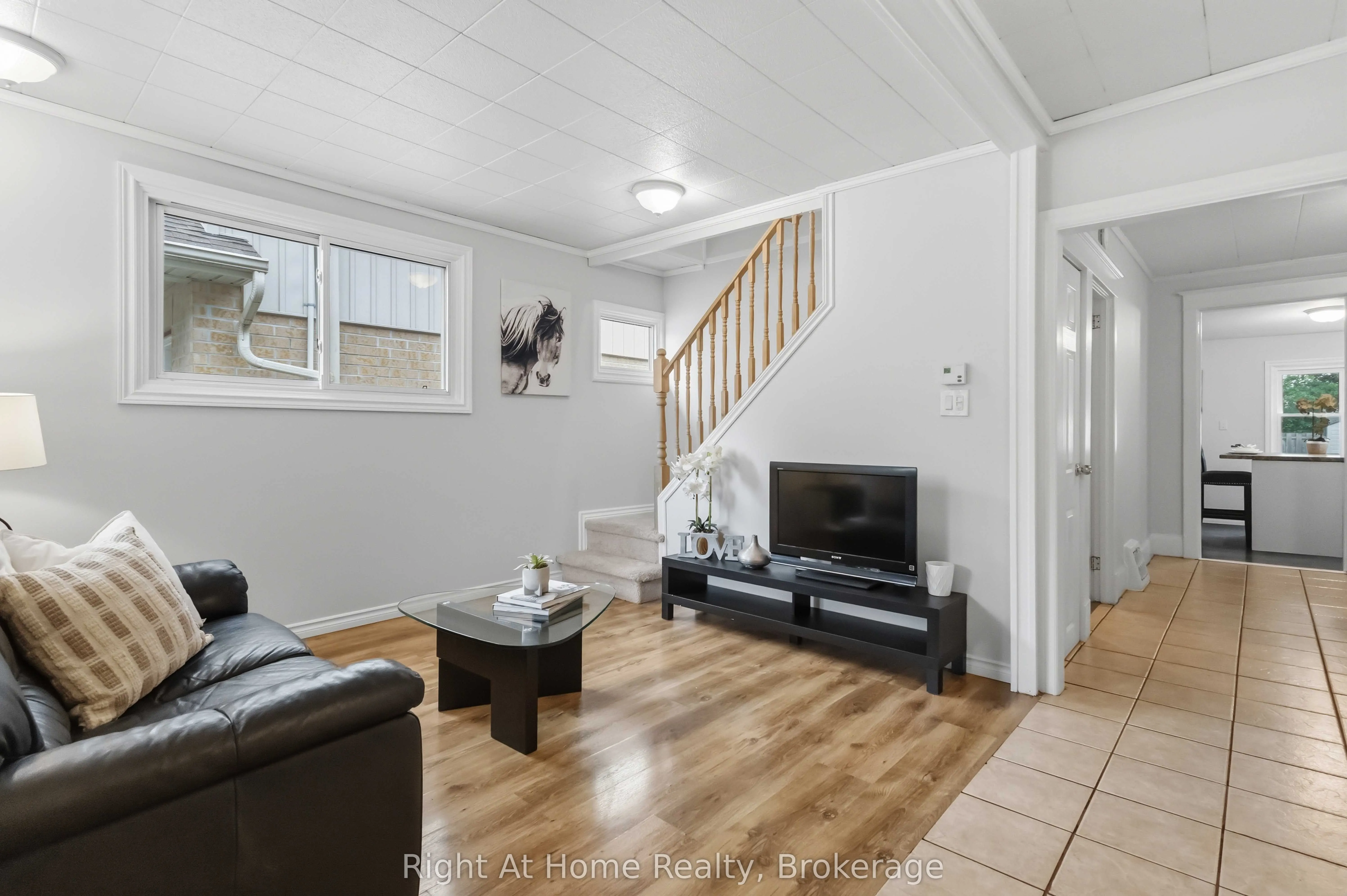 127 Montrave Avenue