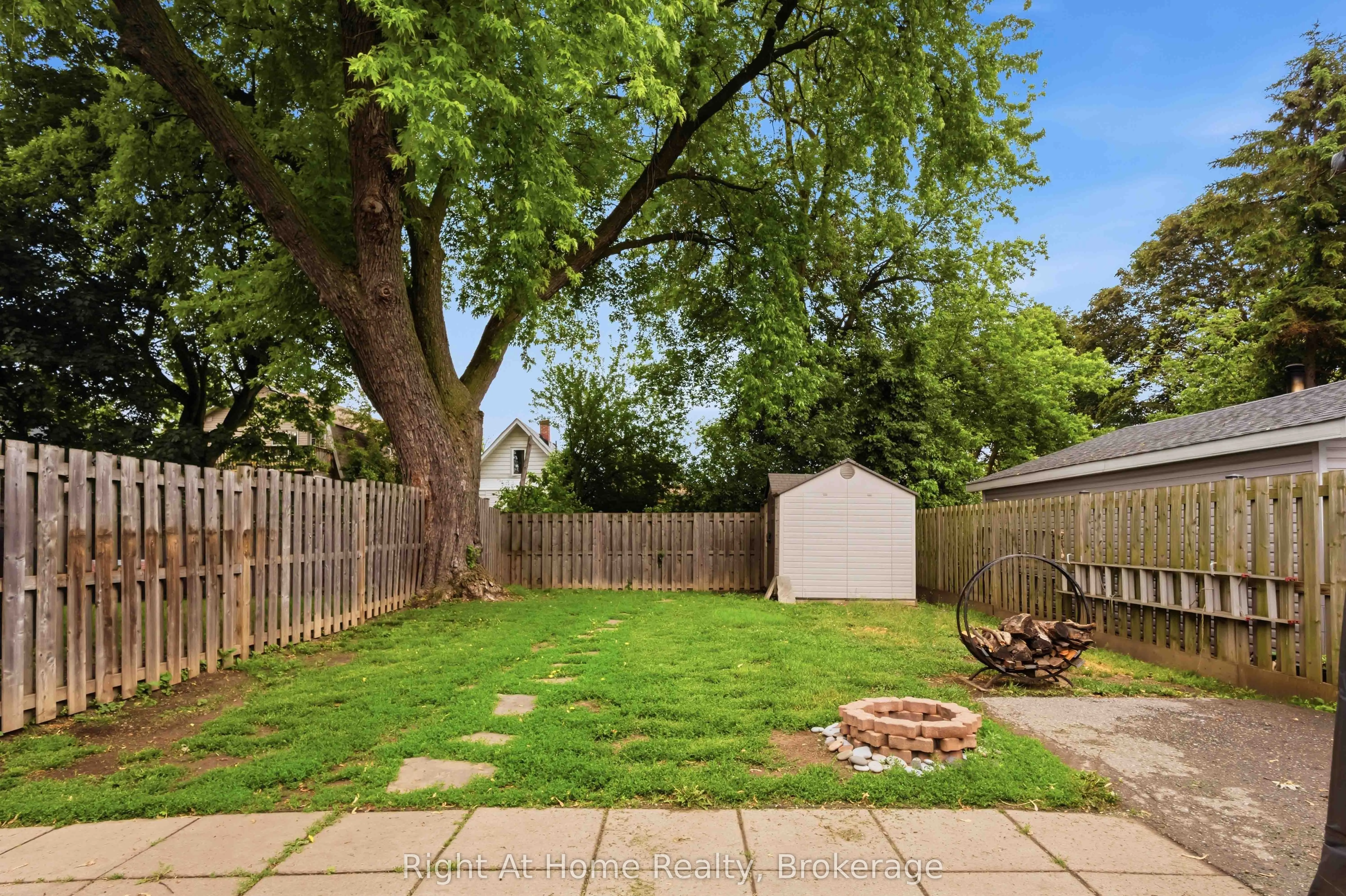 127 Montrave Avenue