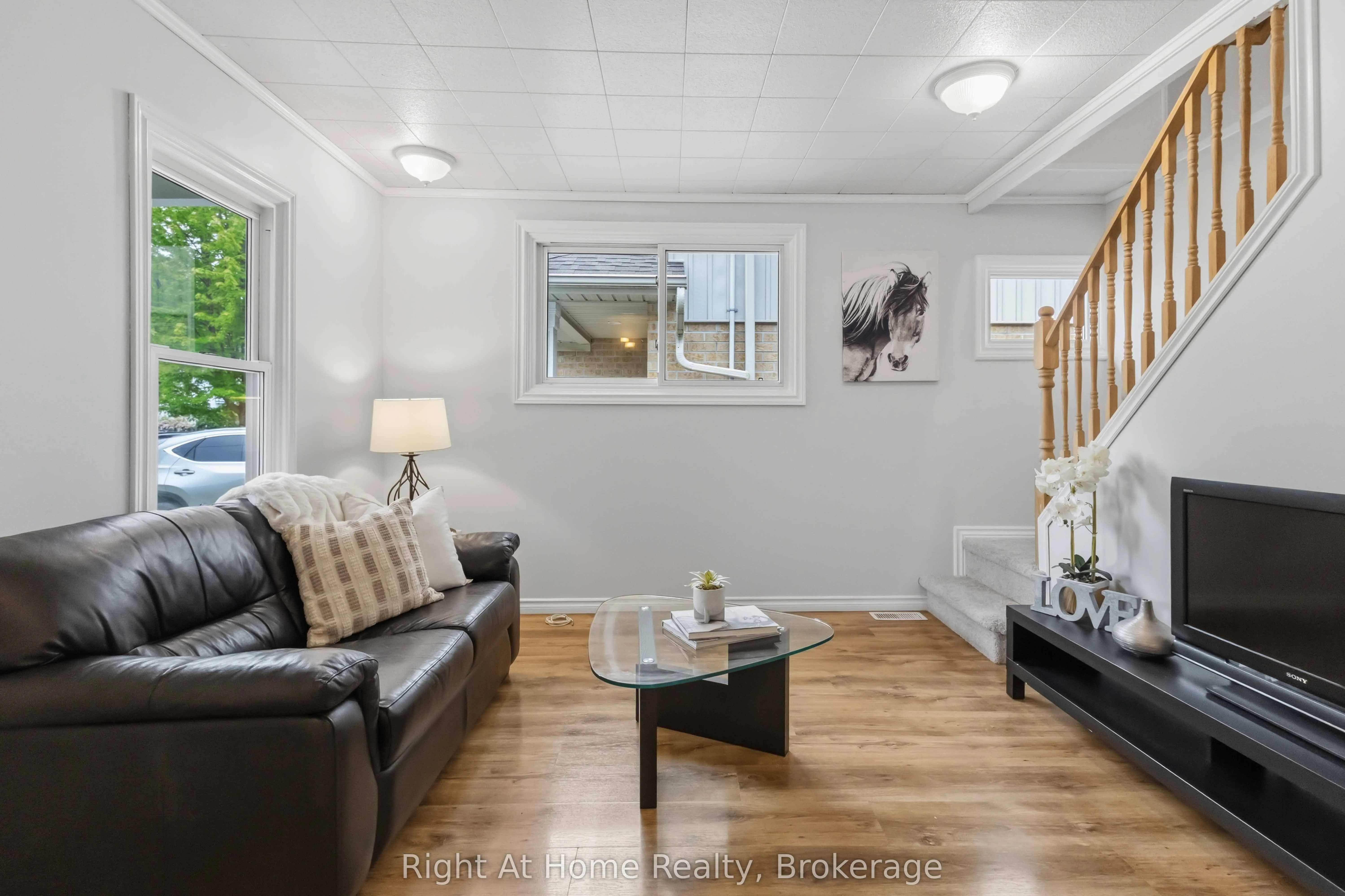 127 Montrave Avenue