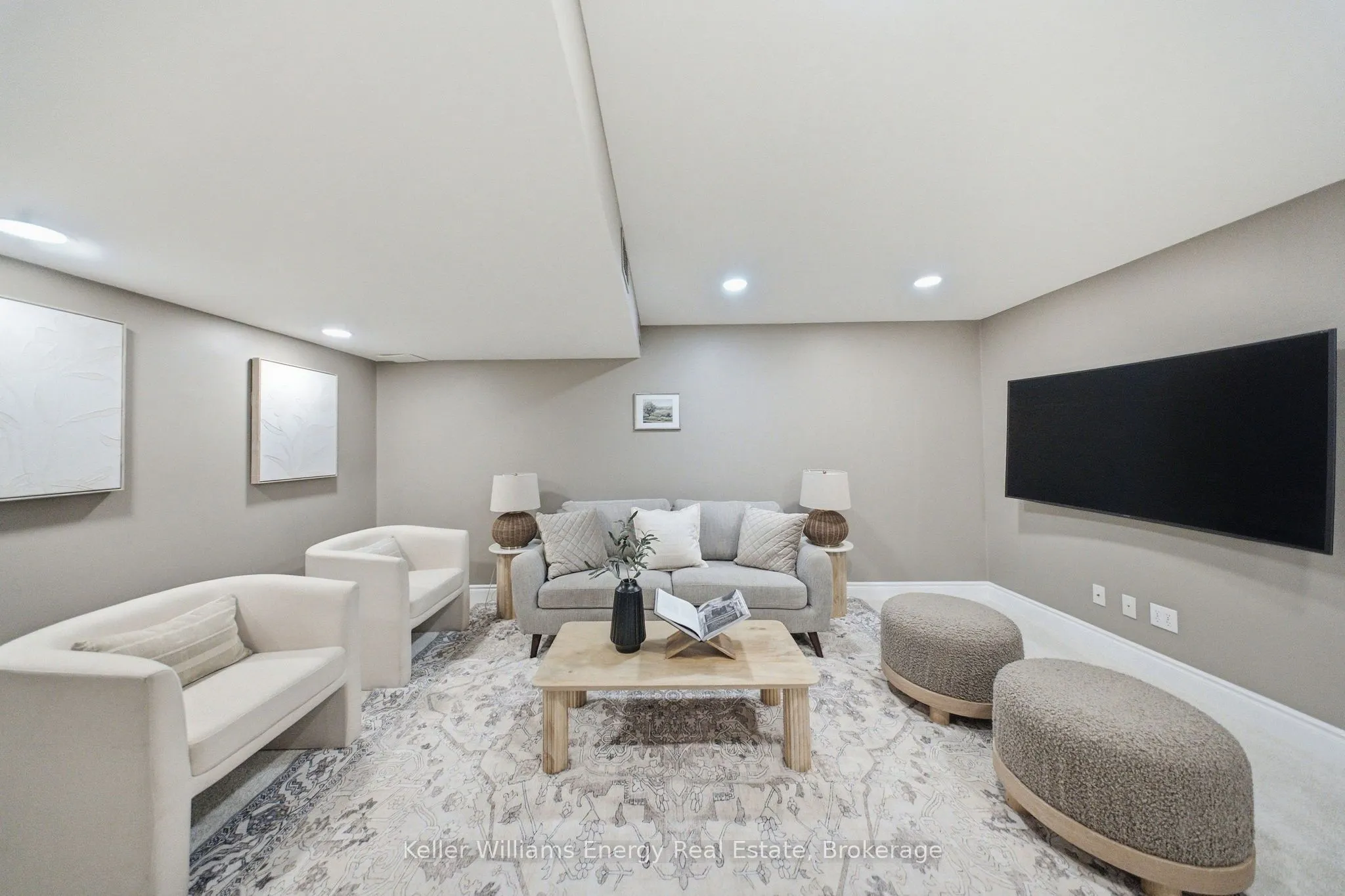 8 Holliman Lane