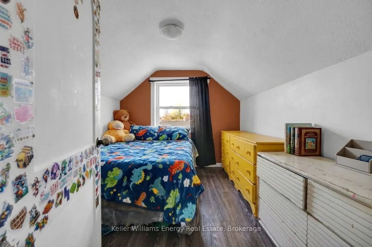 741 Ritson Road S