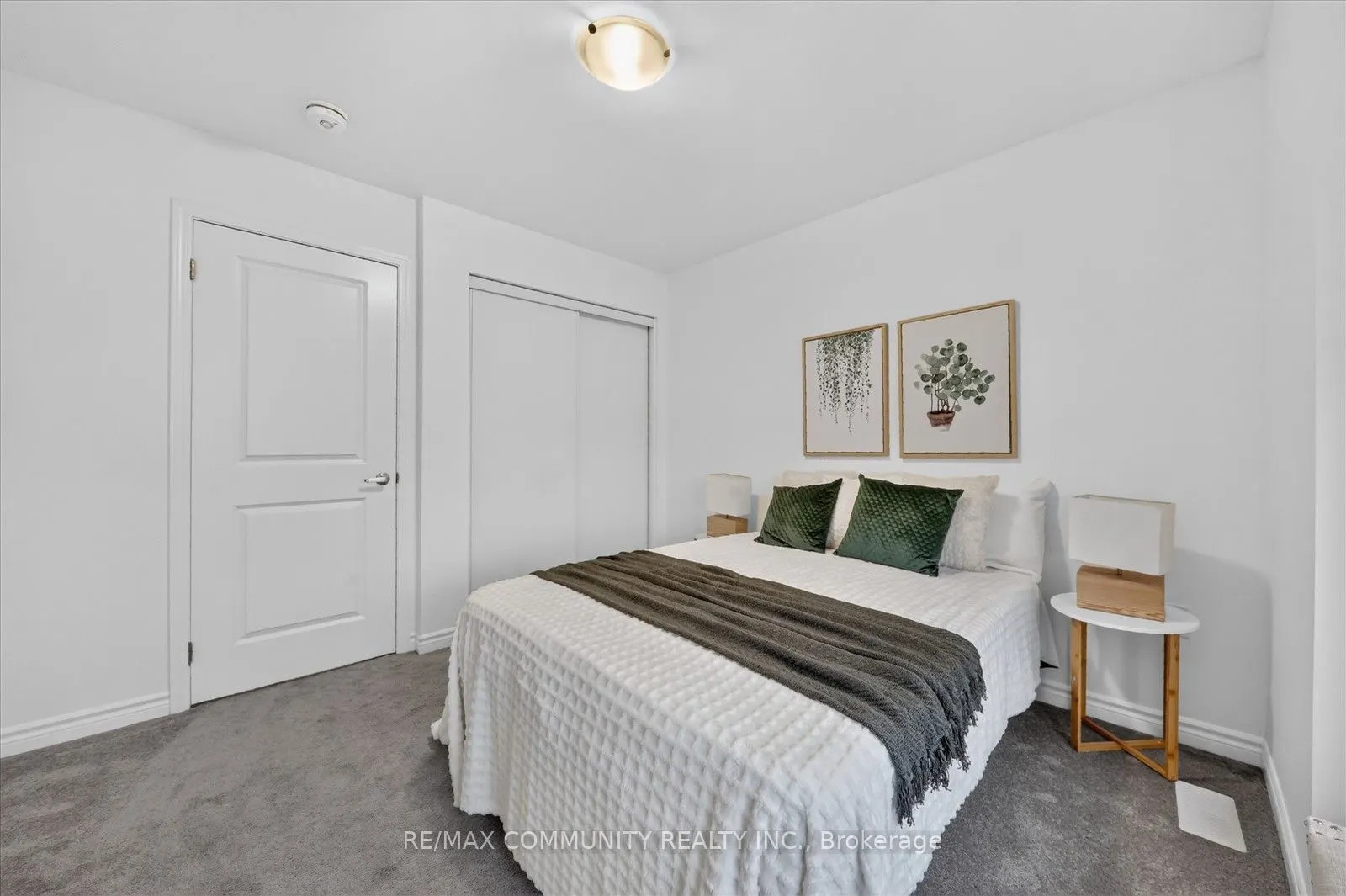 3001 Hollyberry Trail