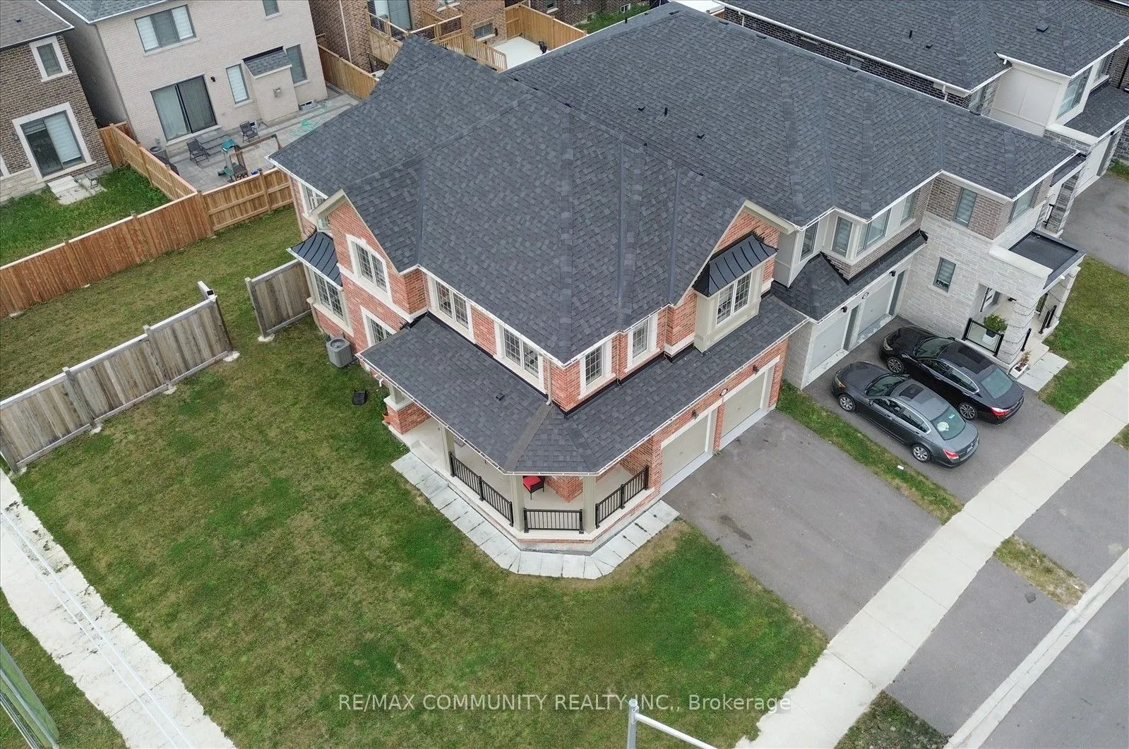 3001 Hollyberry Trail