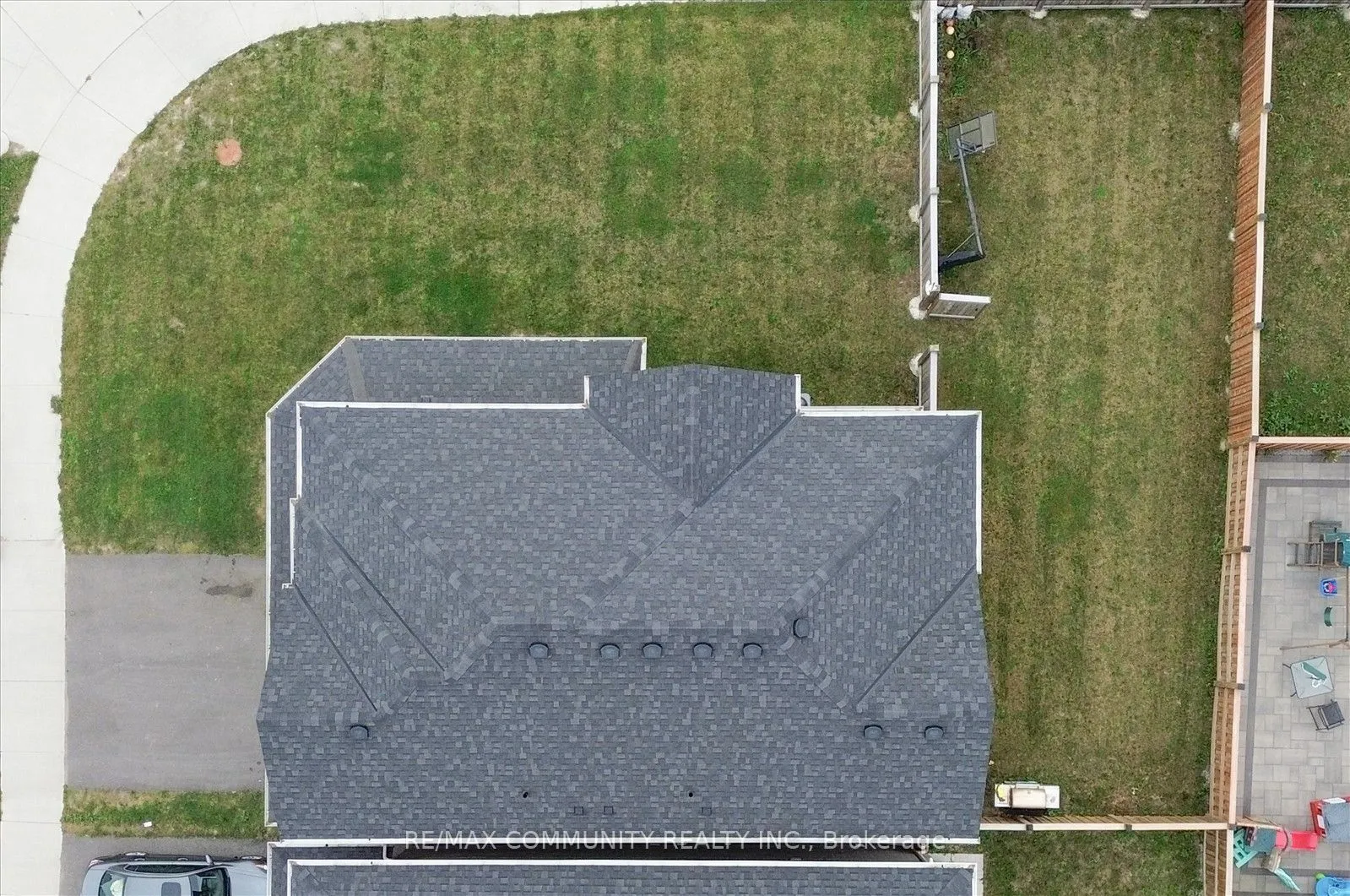 3001 Hollyberry Trail