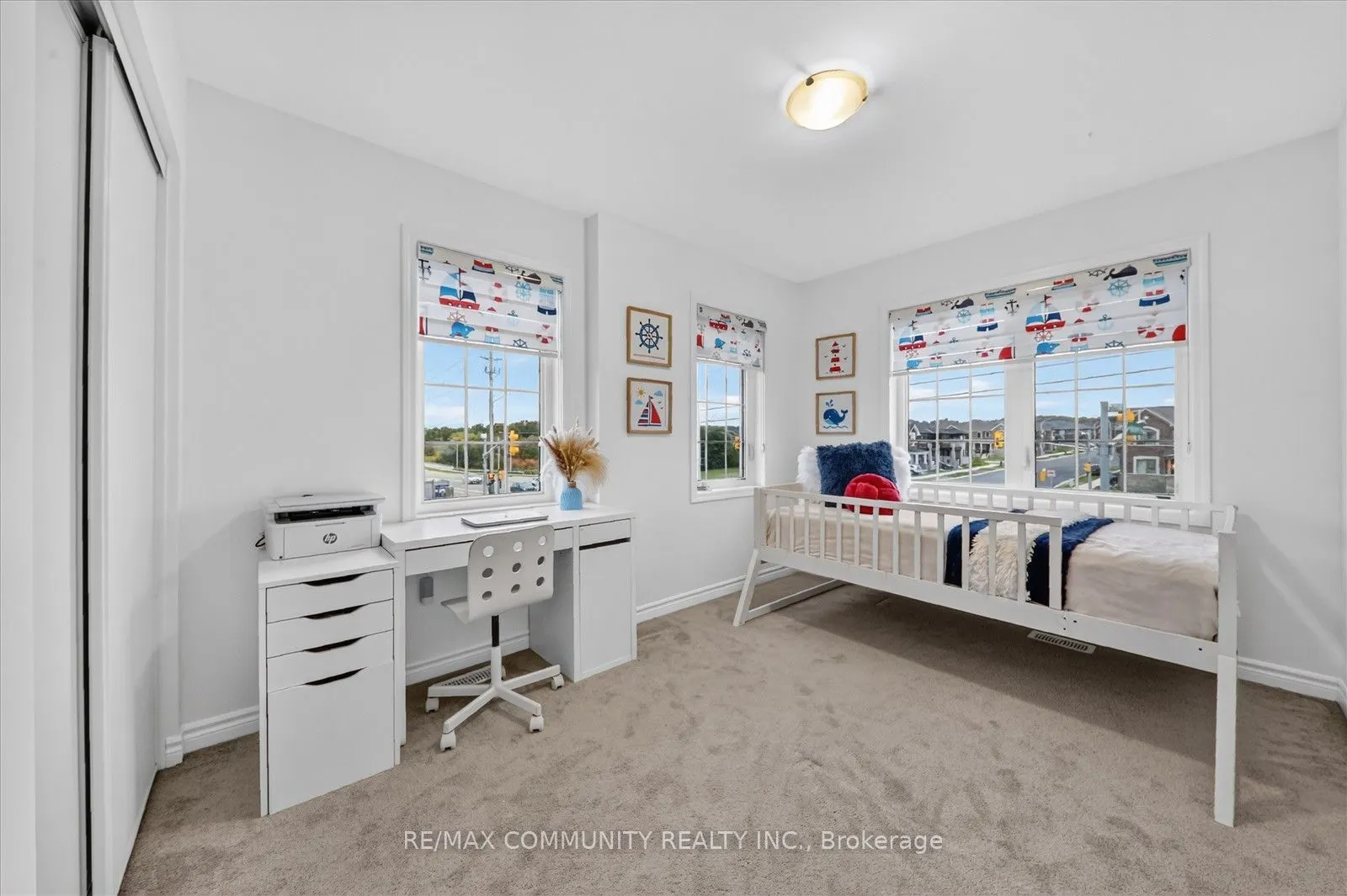 3001 Hollyberry Trail