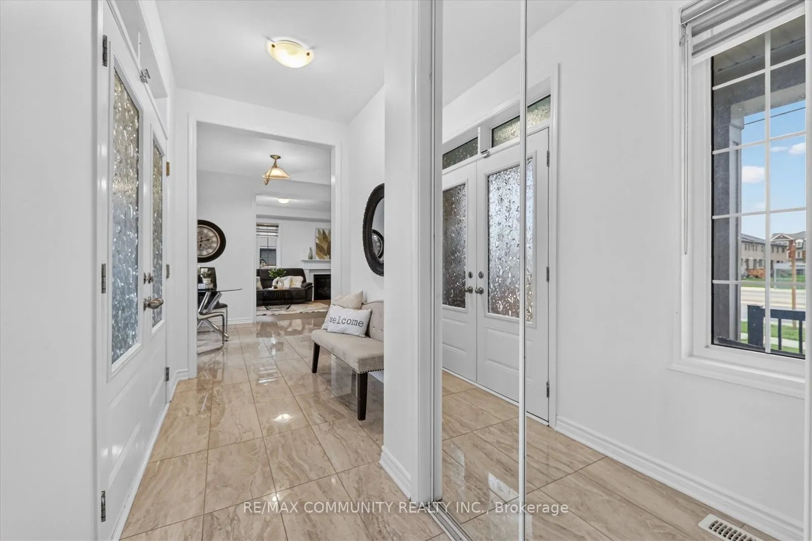 3001 Hollyberry Trail