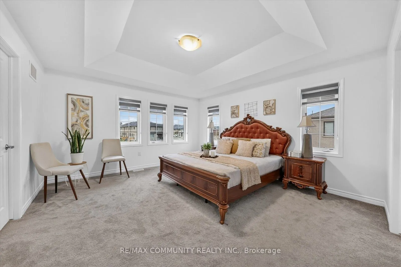 3001 Hollyberry Trail