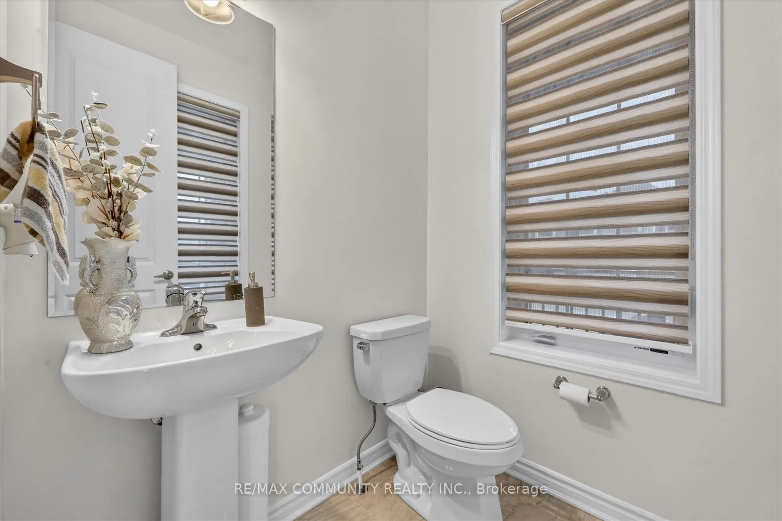 3001 Hollyberry Trail