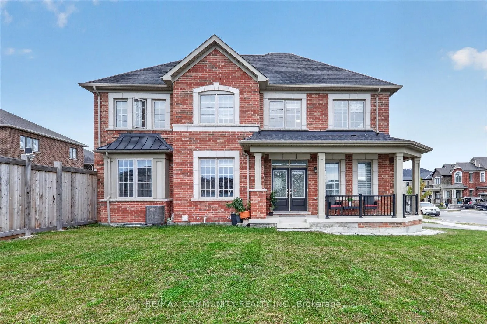 3001 Hollyberry Trail