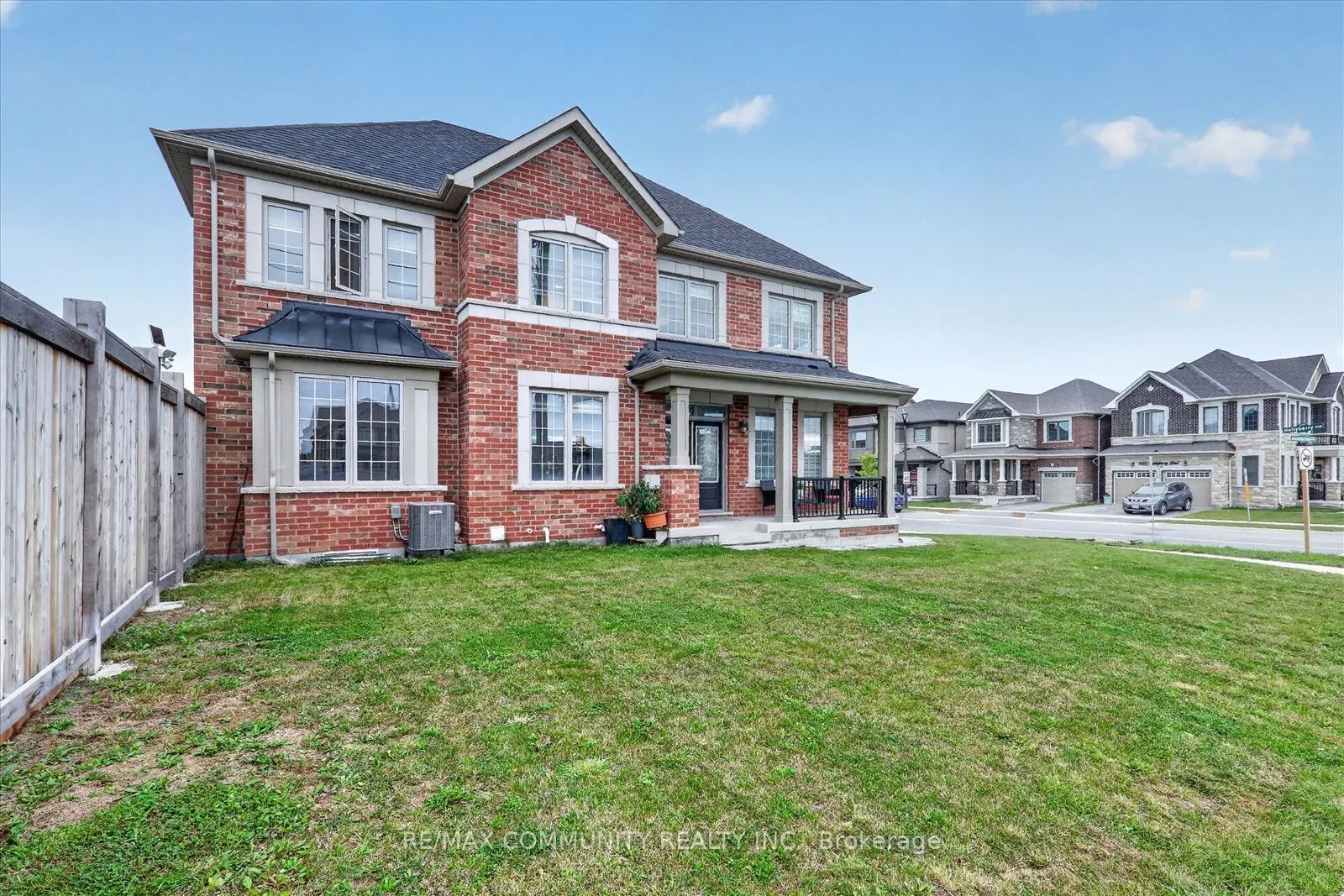 3001 Hollyberry Trail