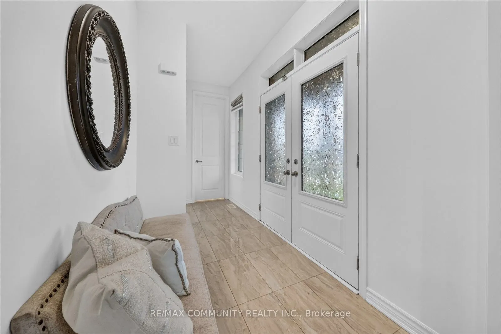 3001 Hollyberry Trail
