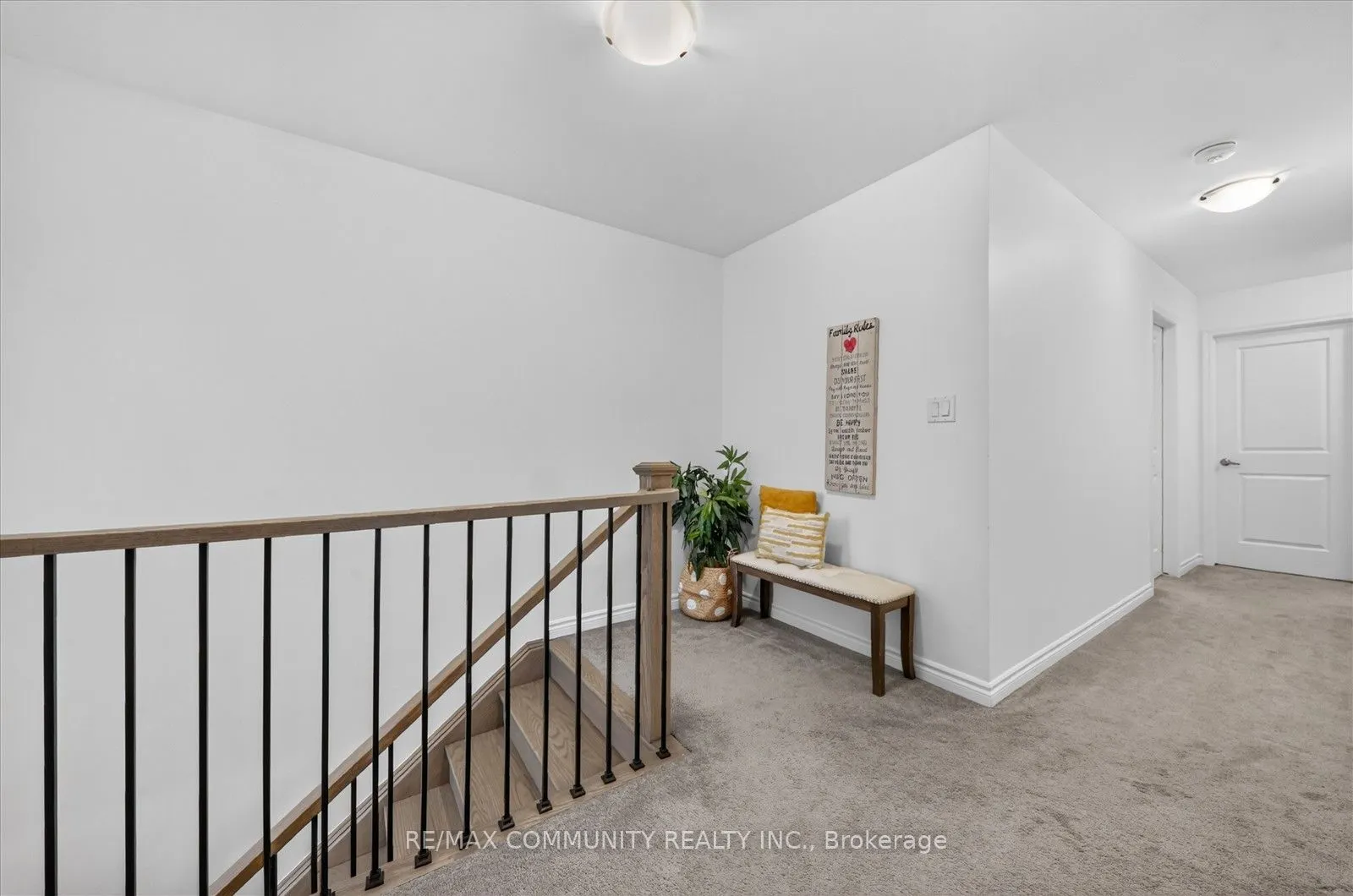 3001 Hollyberry Trail