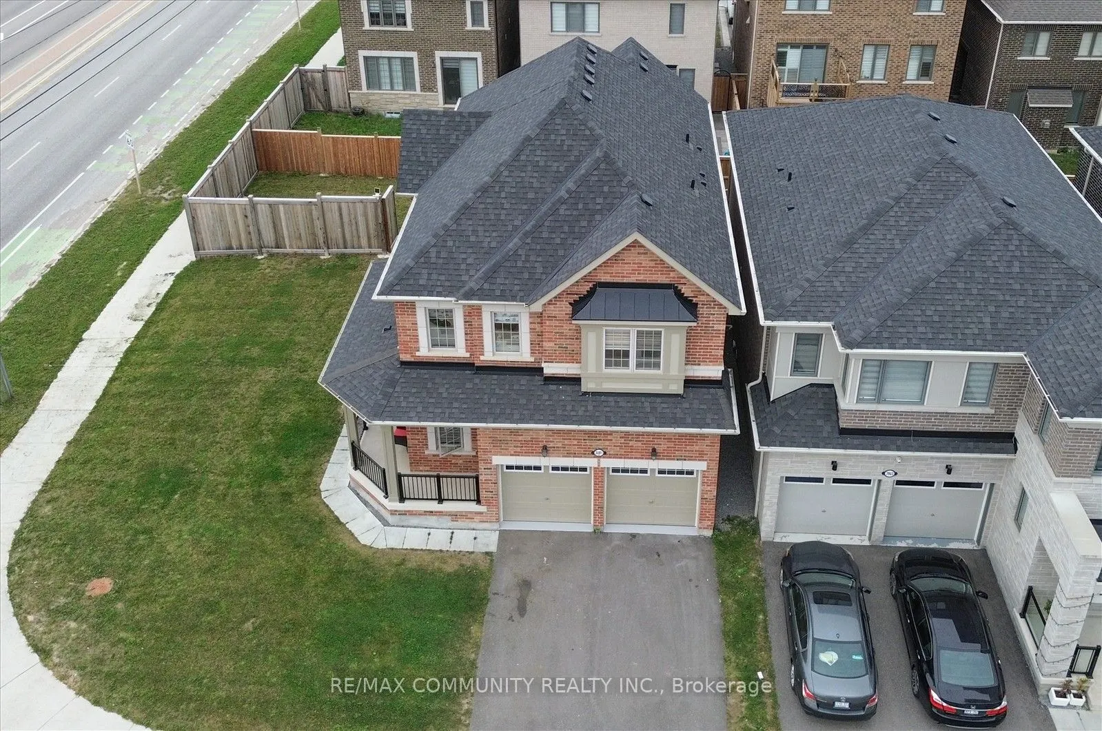 3001 Hollyberry Trail