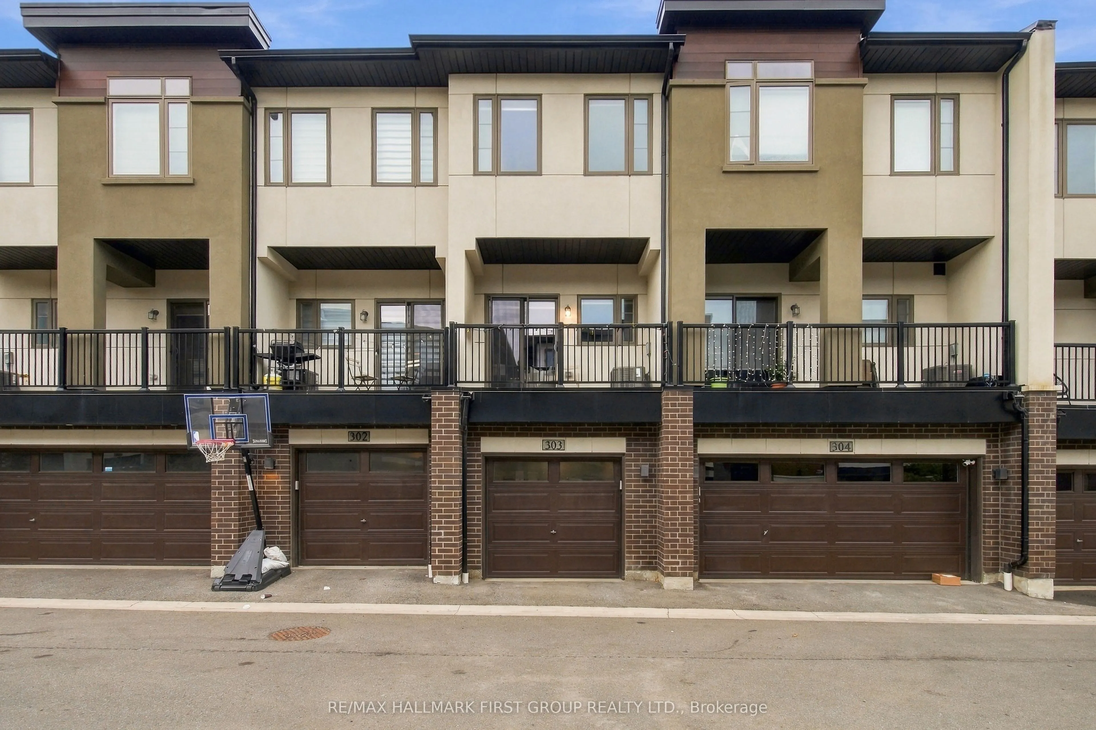 250 Finch Avenue #303