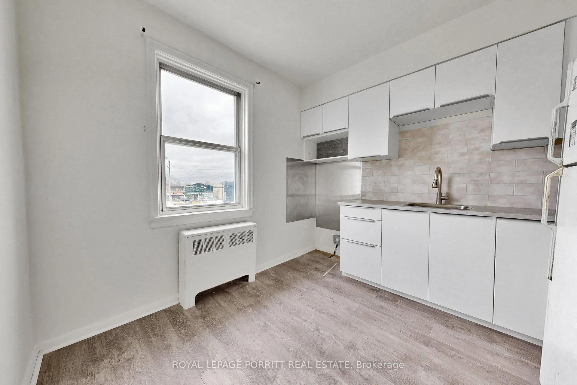 2633 Eglinton Avenue E