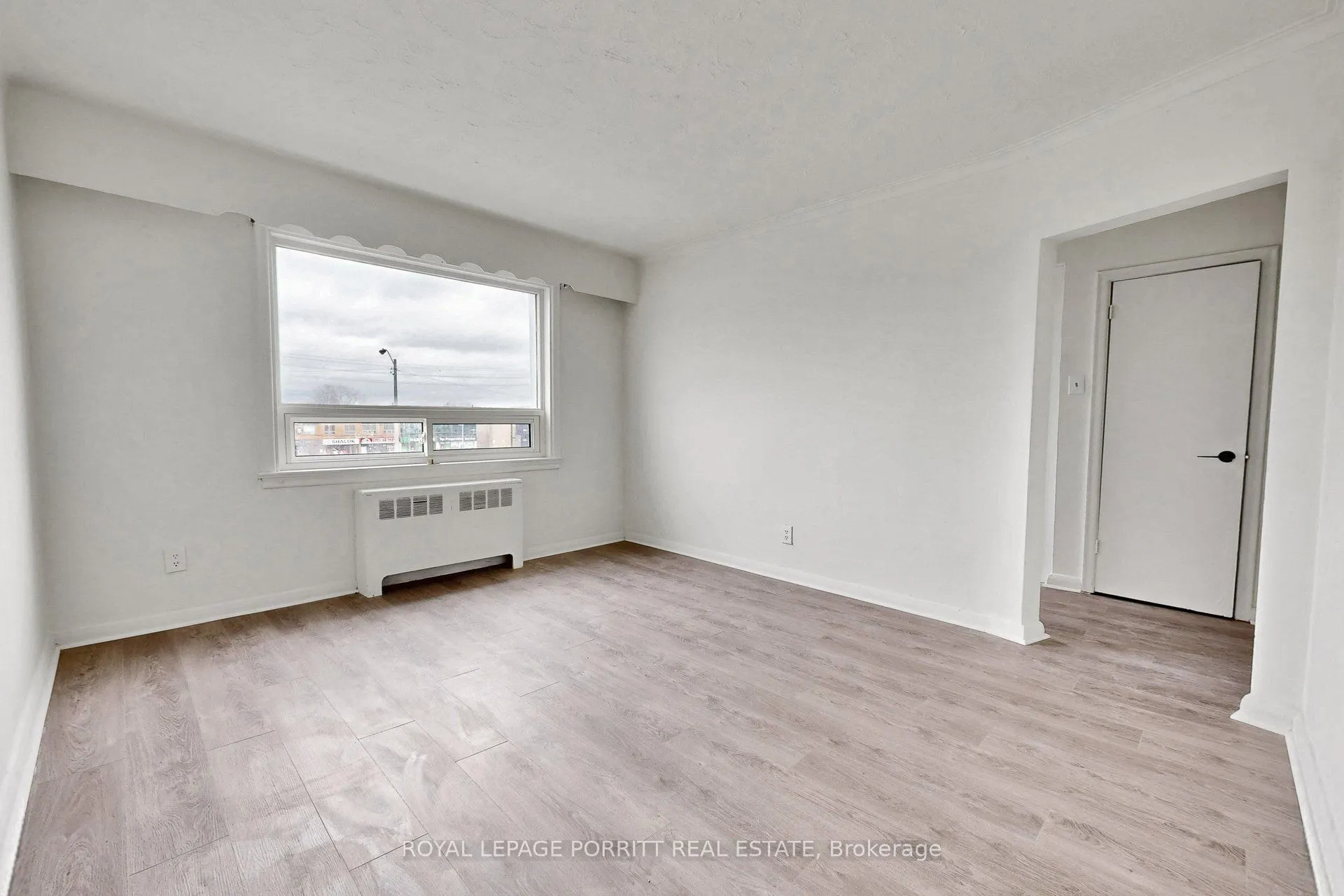 2633 Eglinton Avenue E