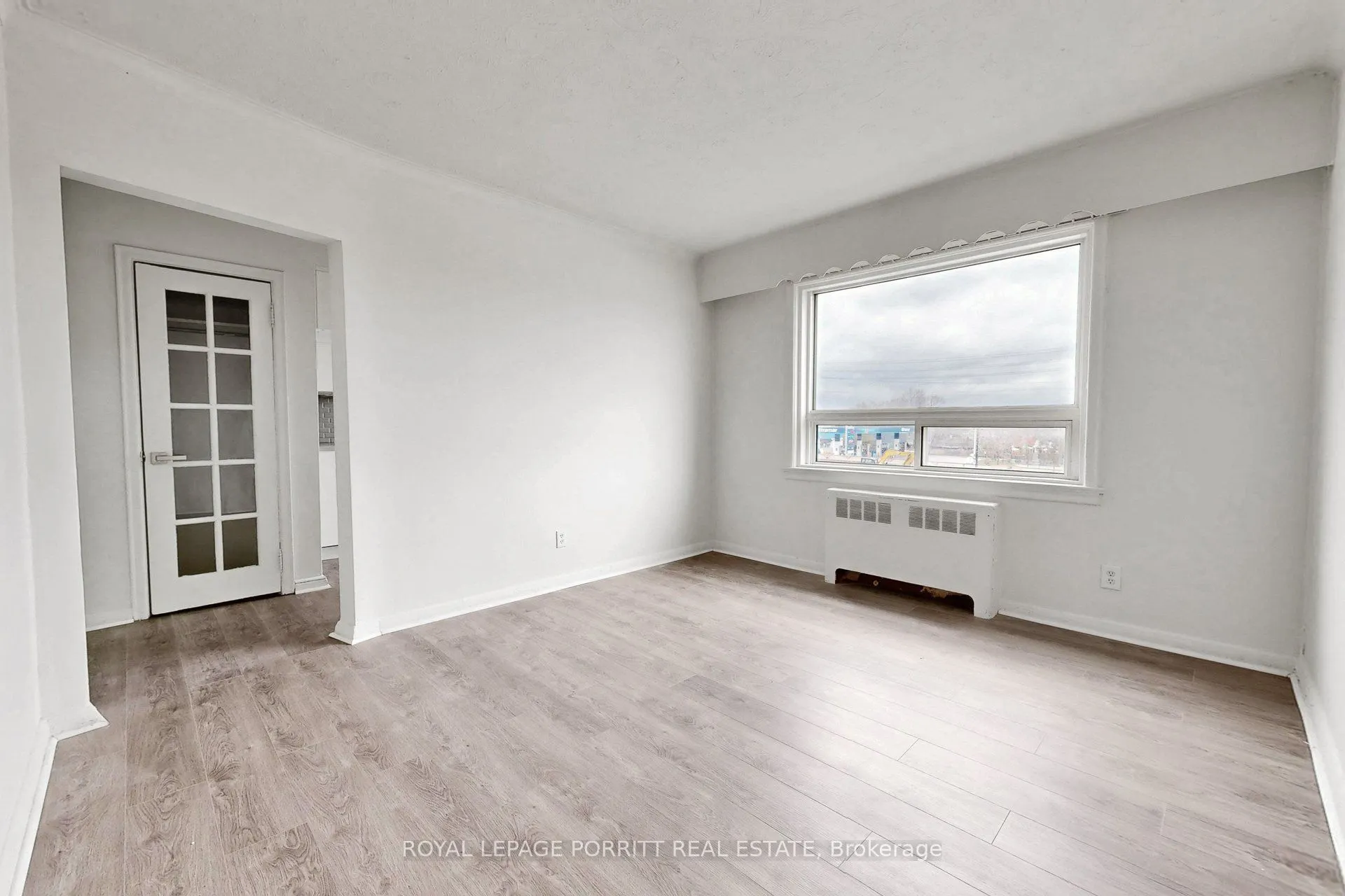 2633 Eglinton Avenue E