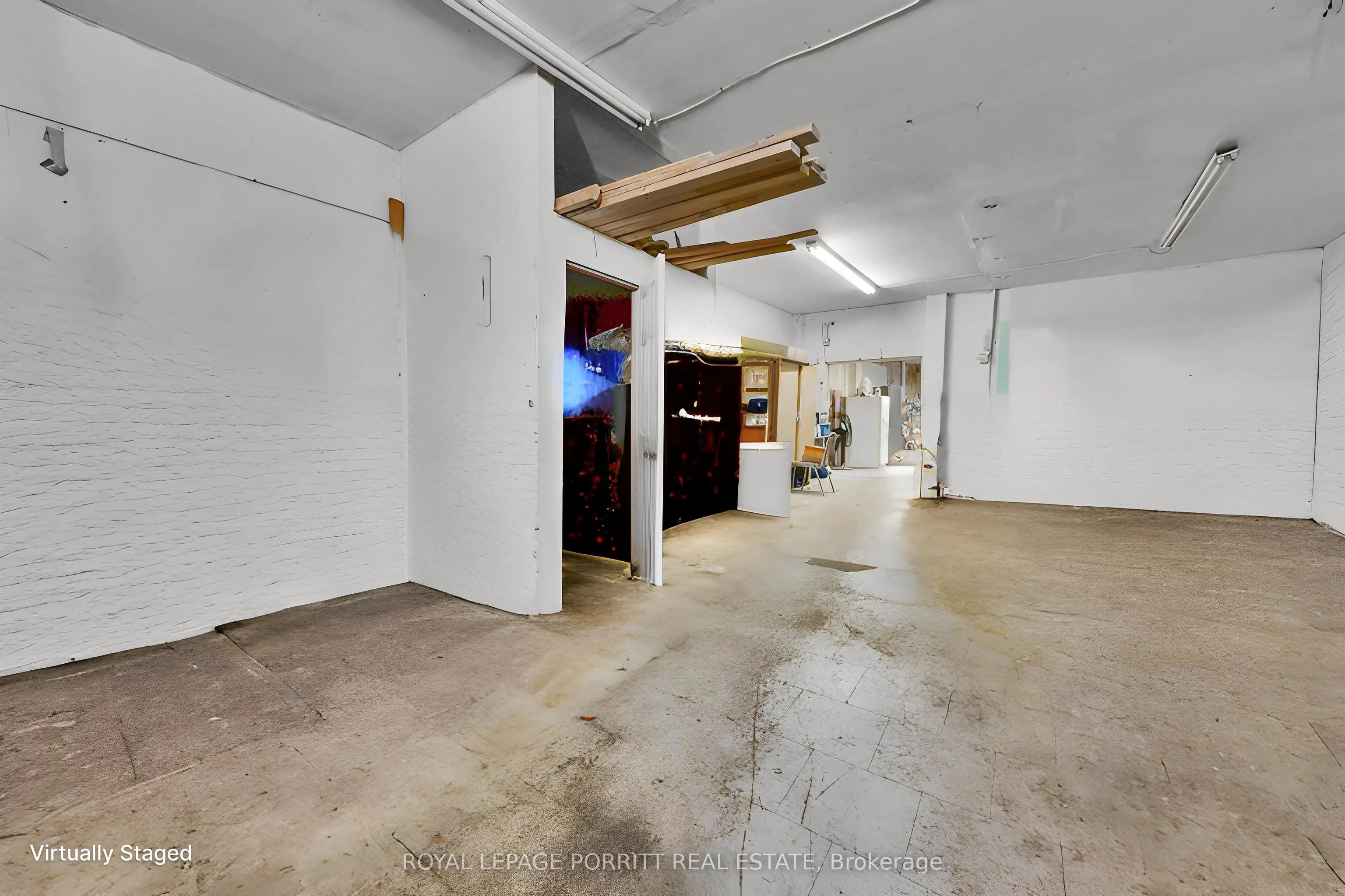 2633 Eglinton Avenue E