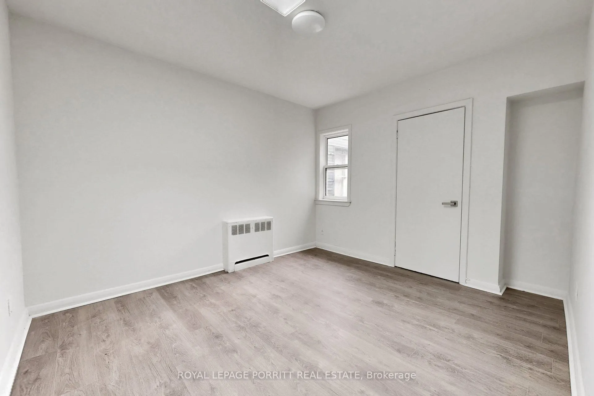 2633 Eglinton Avenue E
