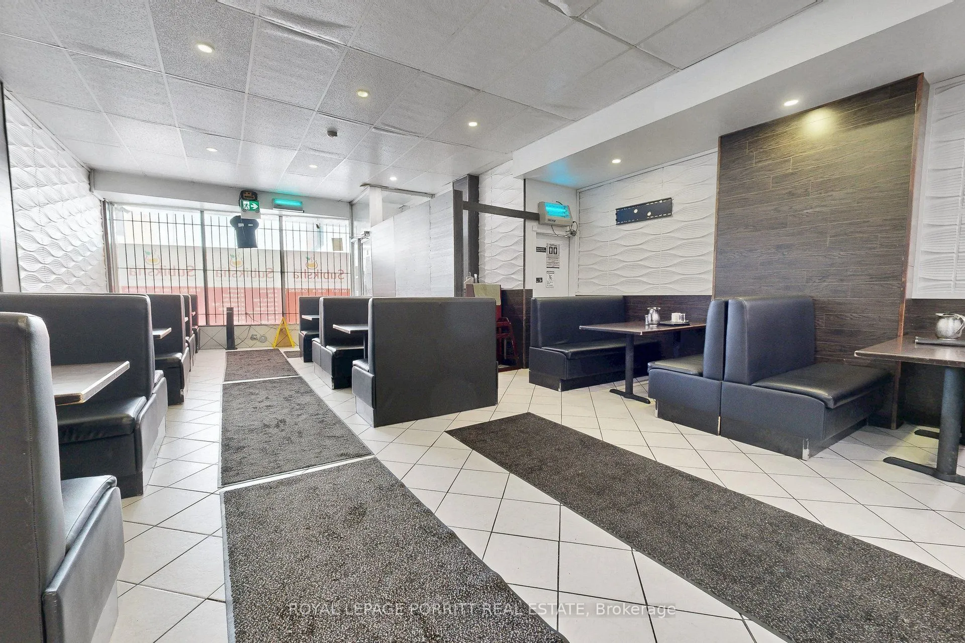 2633 Eglinton Avenue E