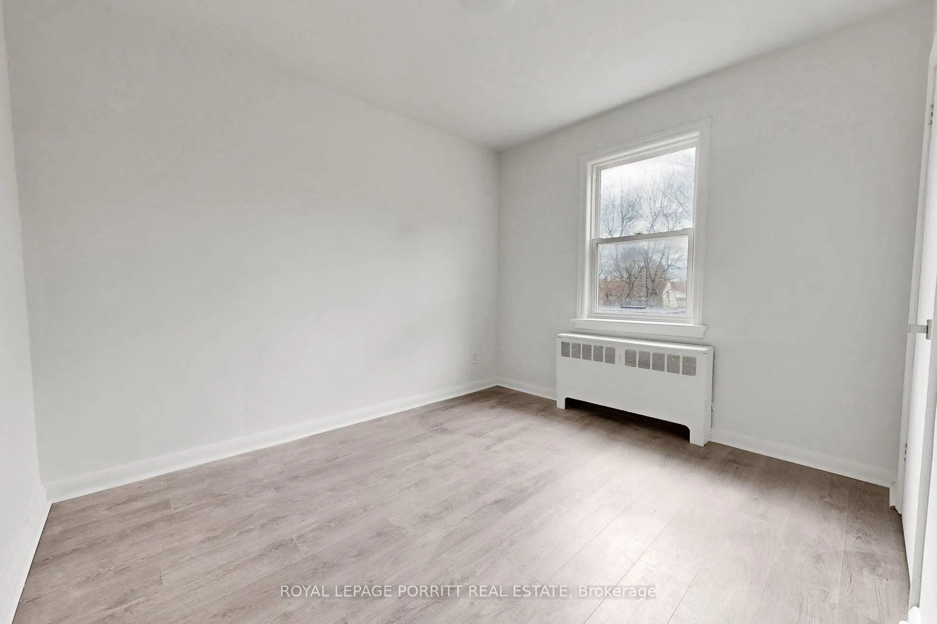 2633 Eglinton Avenue E