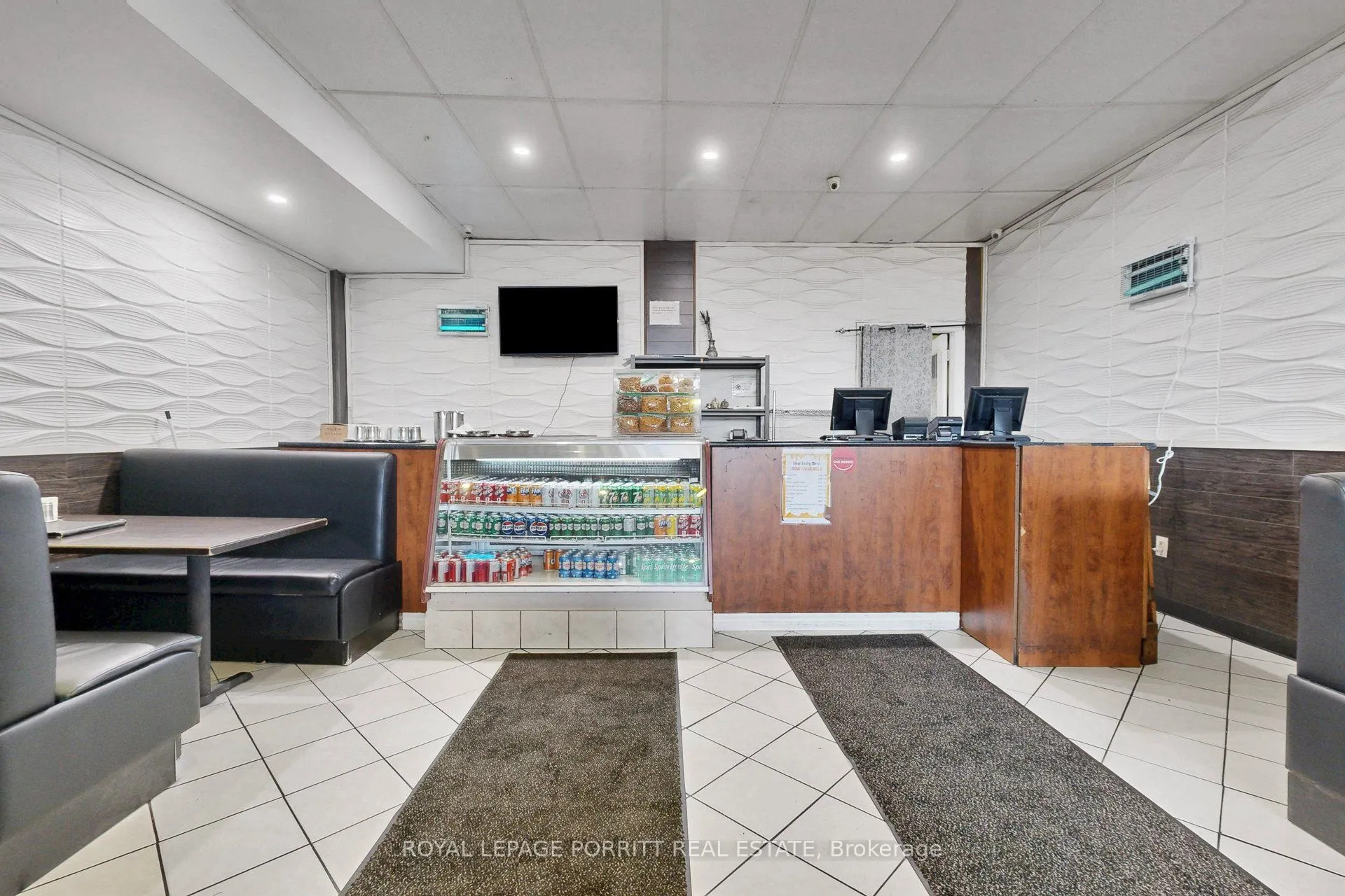 2633 Eglinton Avenue E