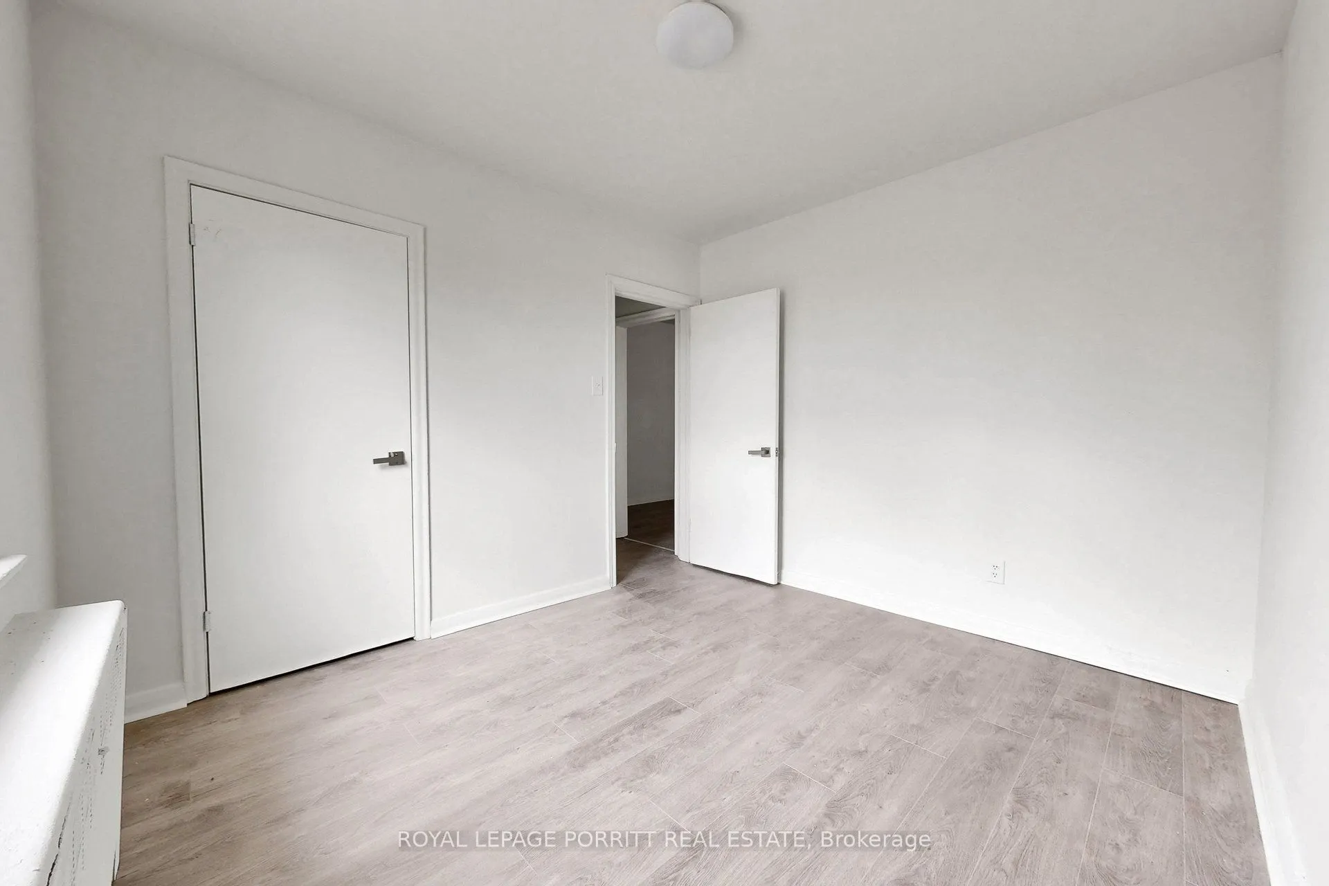 2633 Eglinton Avenue E