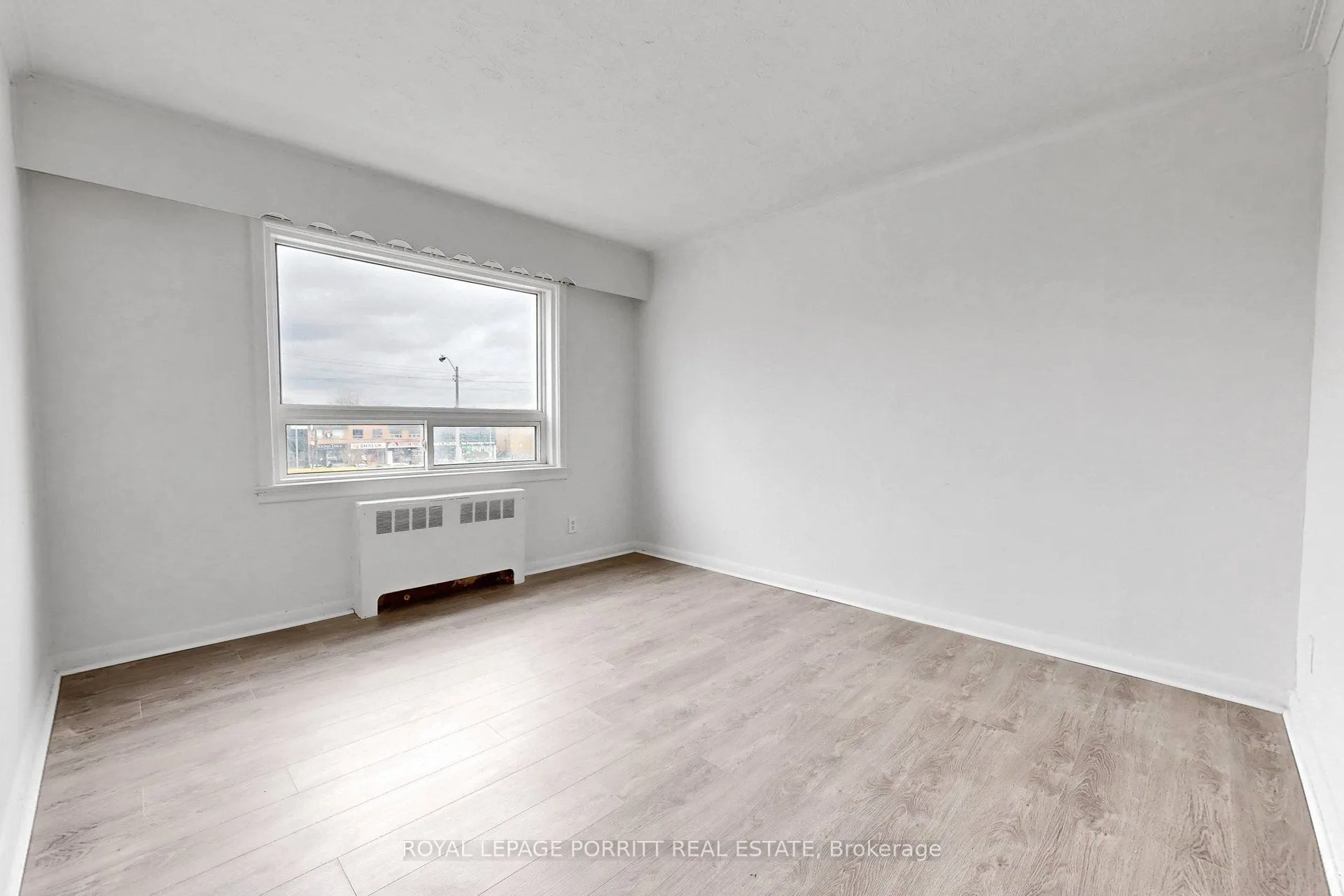 2633 Eglinton Avenue E