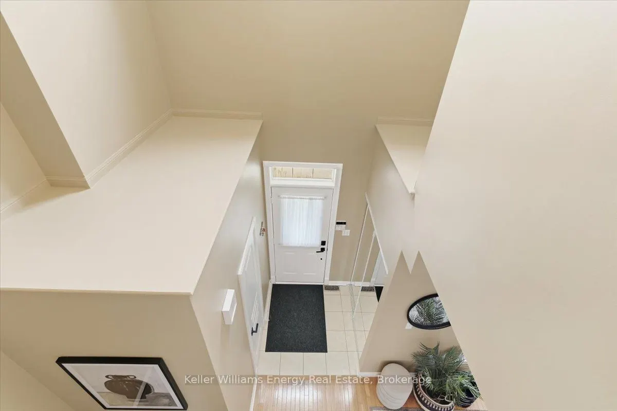 27 Dent Street