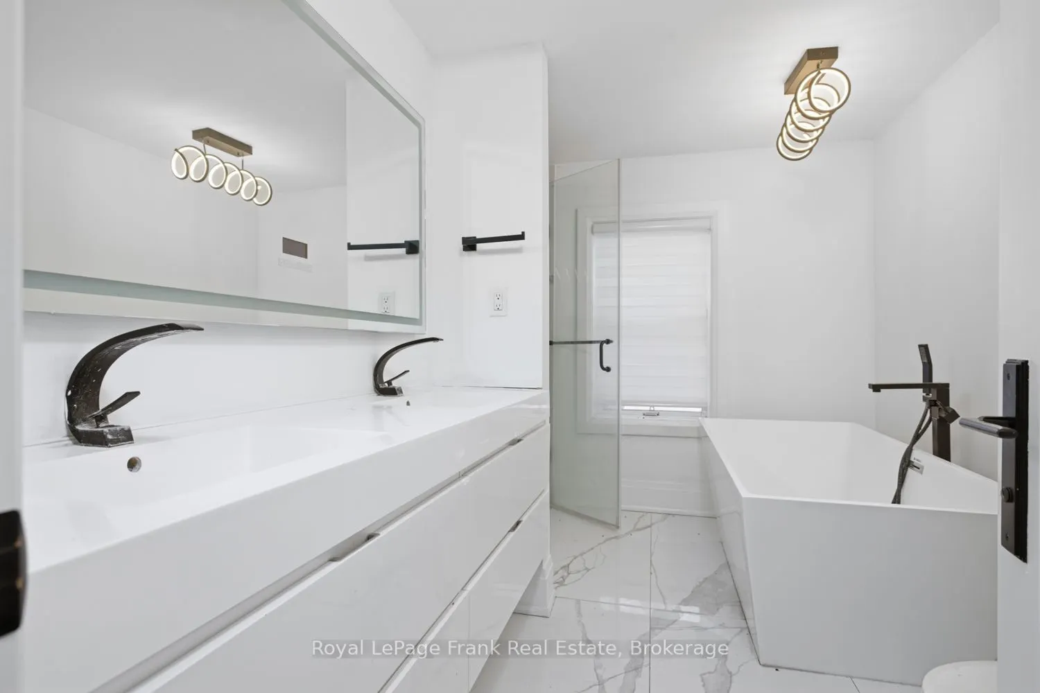 3531 Simcoe Street N