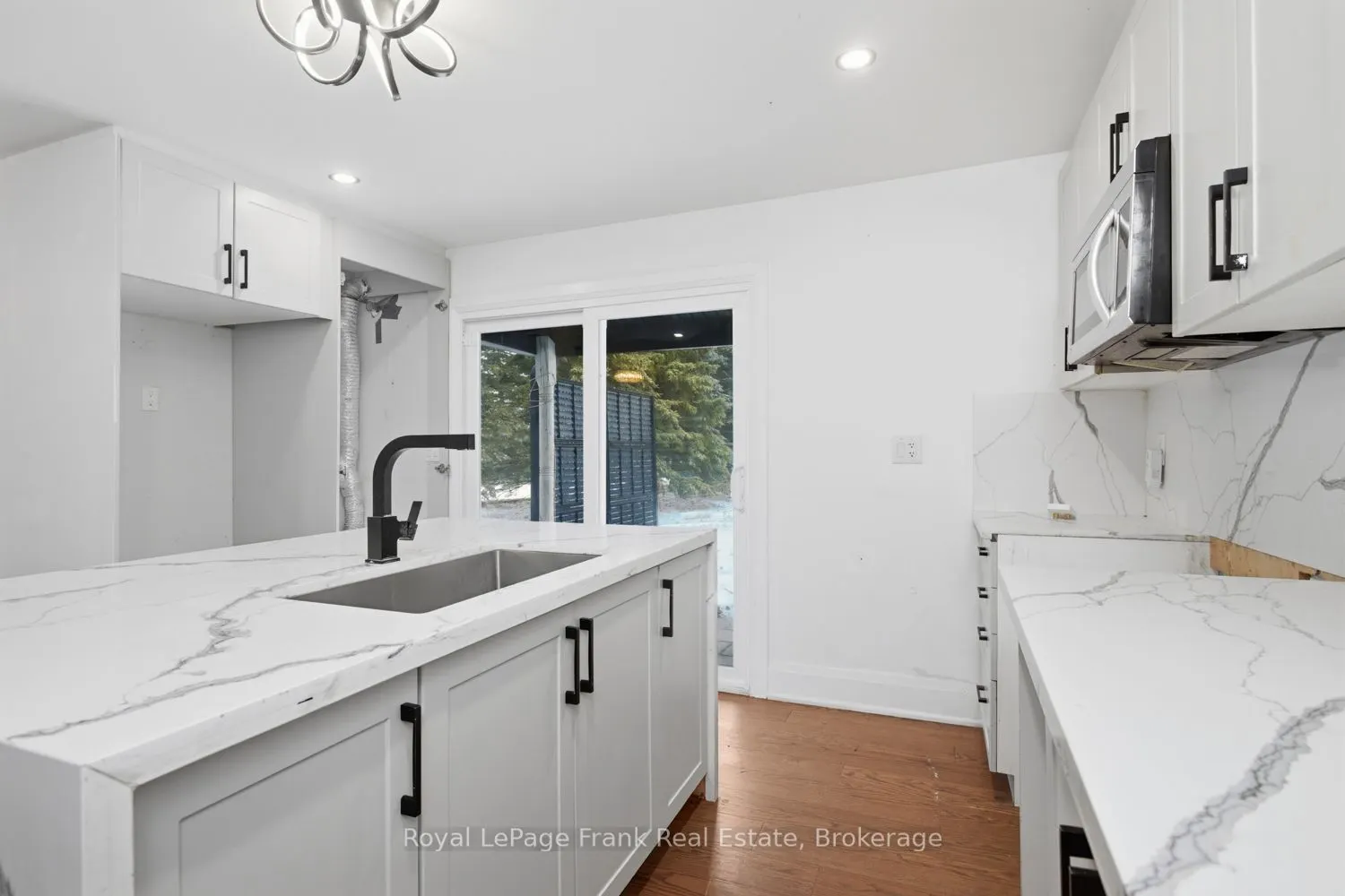 3531 Simcoe Street N