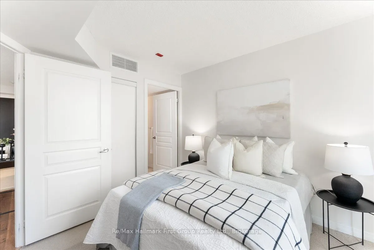1600 Charles Street #302