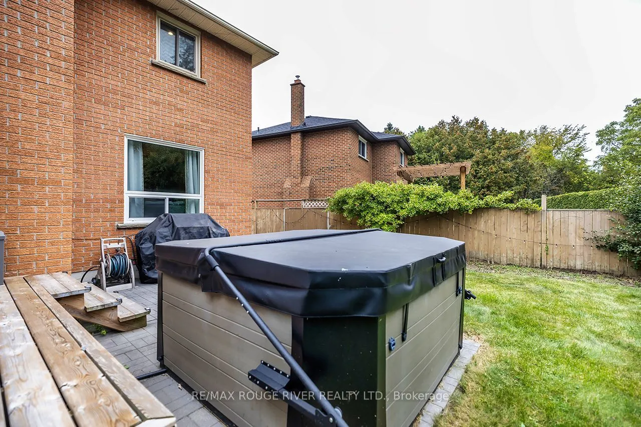 37 Wyndfield Crescent