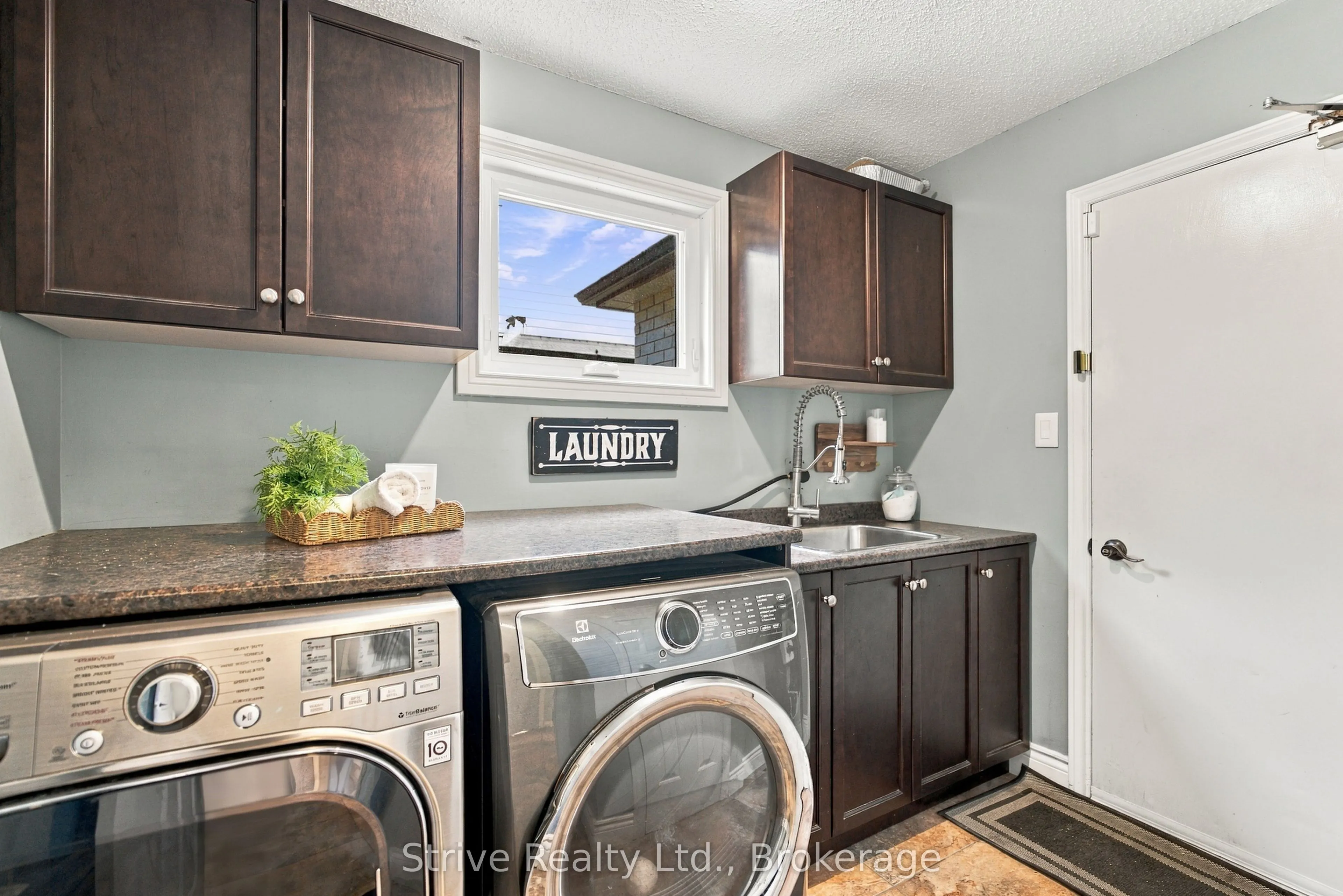40 Mclellan Drive