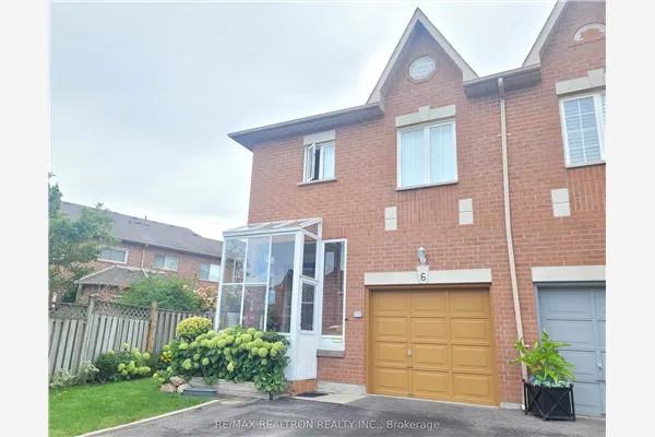 6 Echo Glen Road