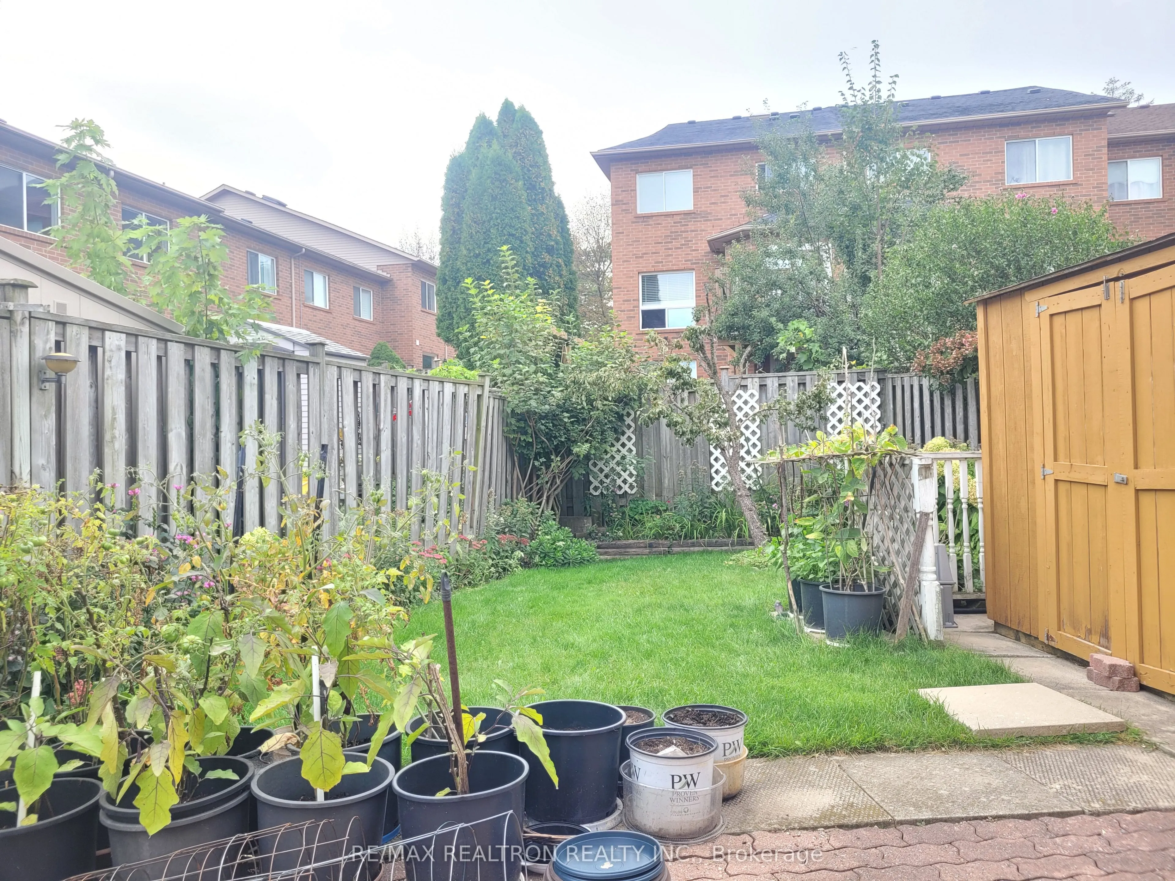 6 Echo Glen Road