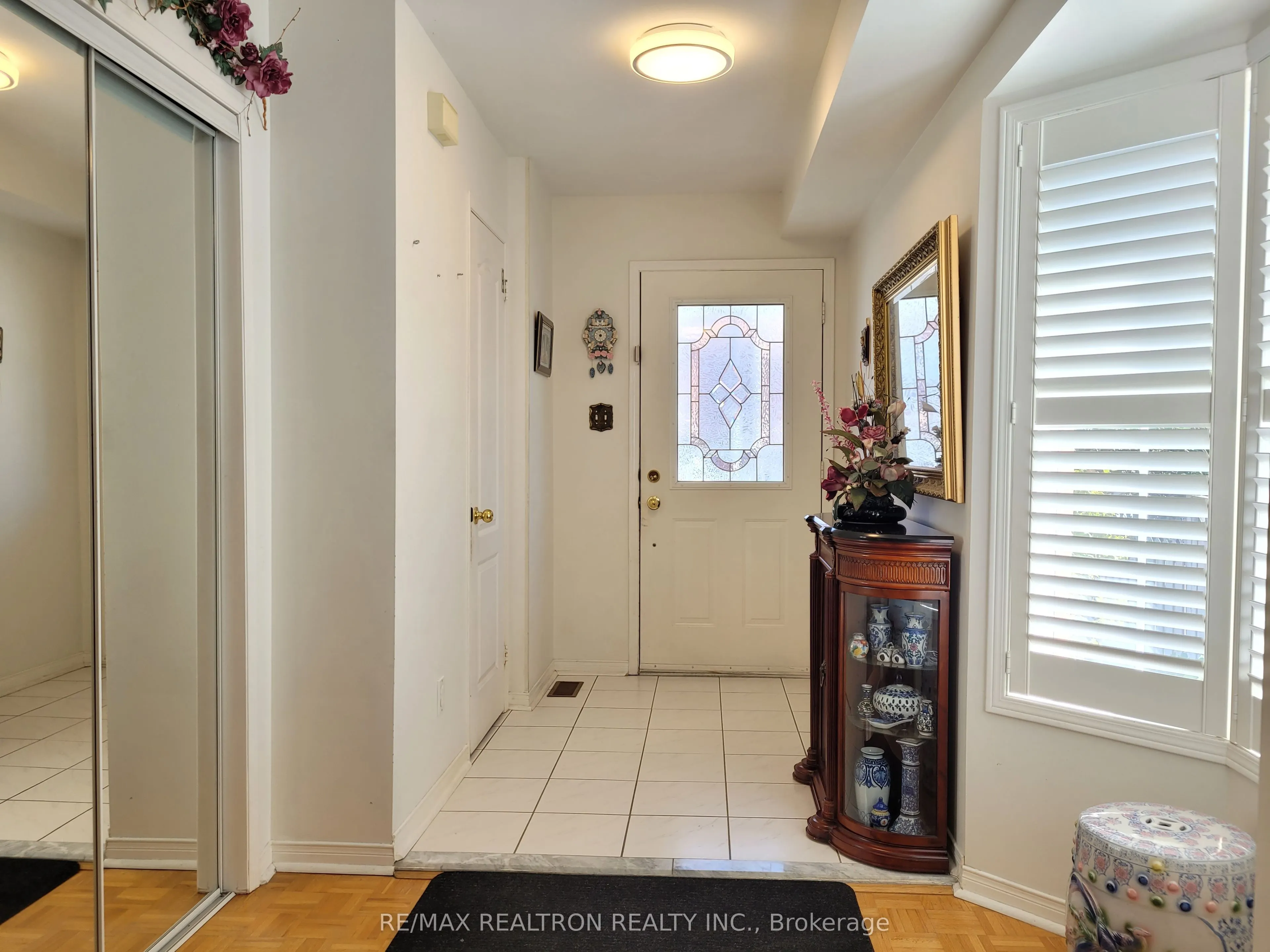 6 Echo Glen Road