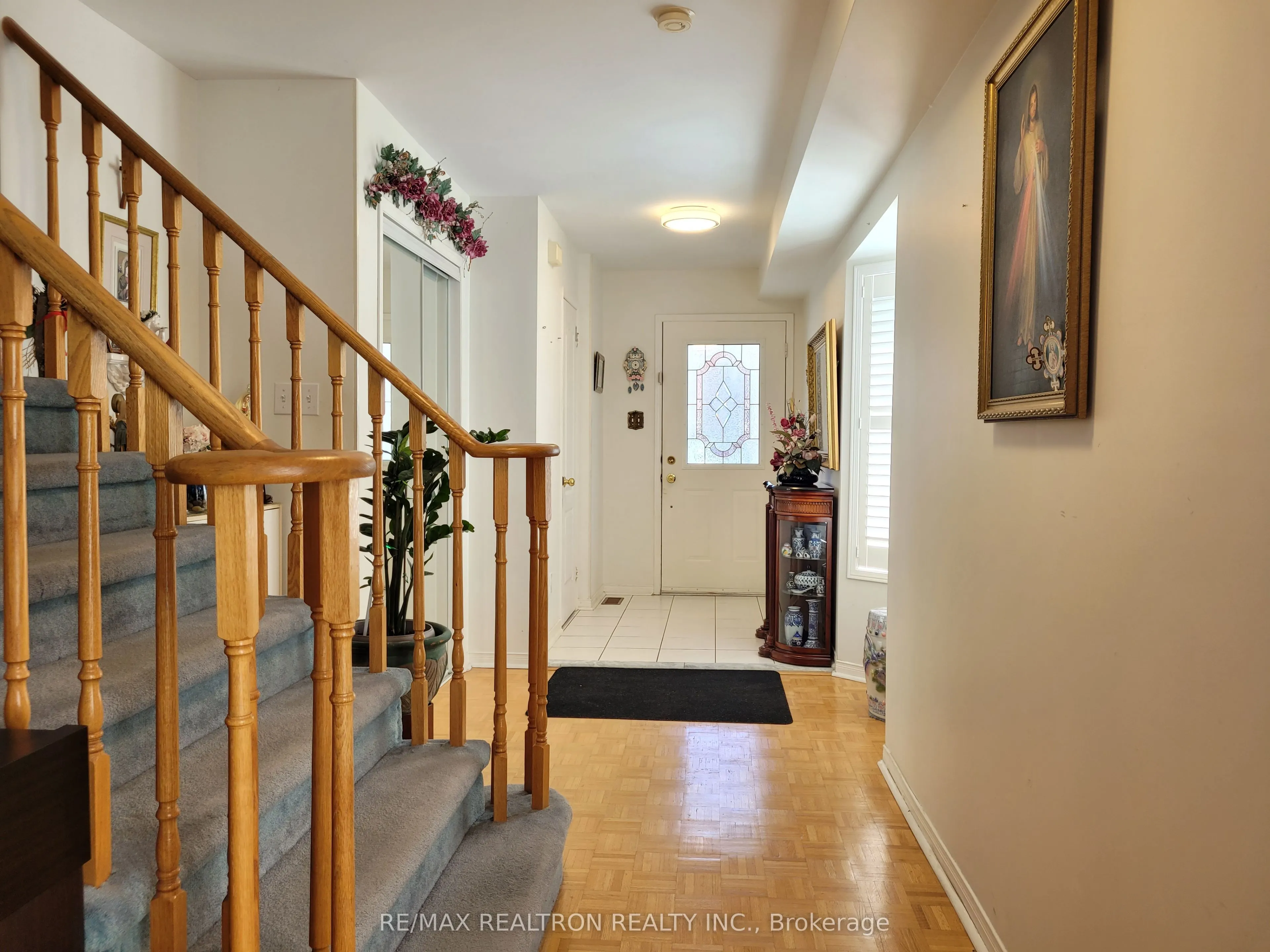 6 Echo Glen Road
