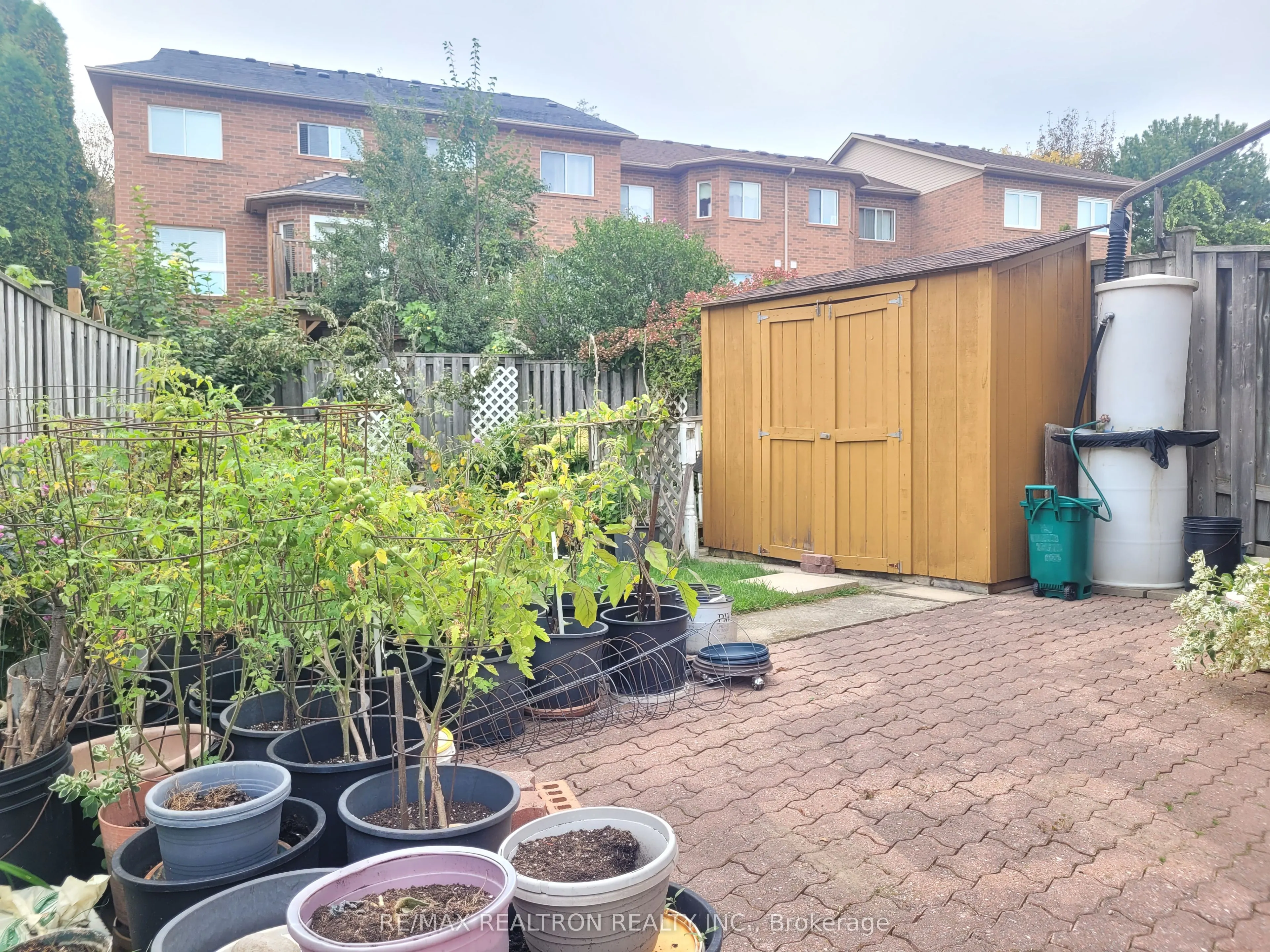 6 Echo Glen Road