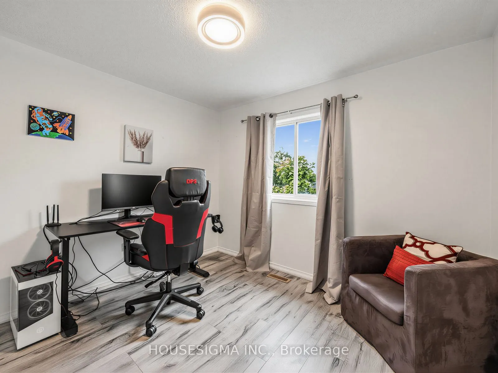 554 Aldershot Drive