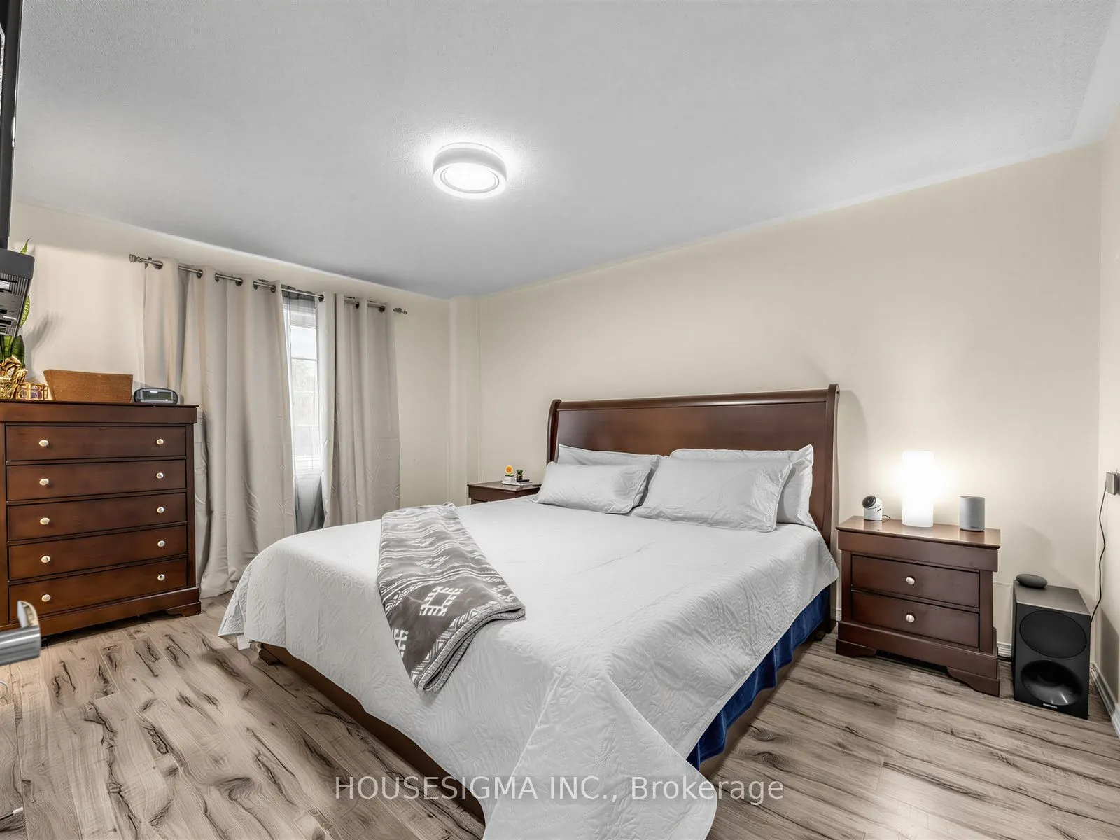 554 Aldershot Drive