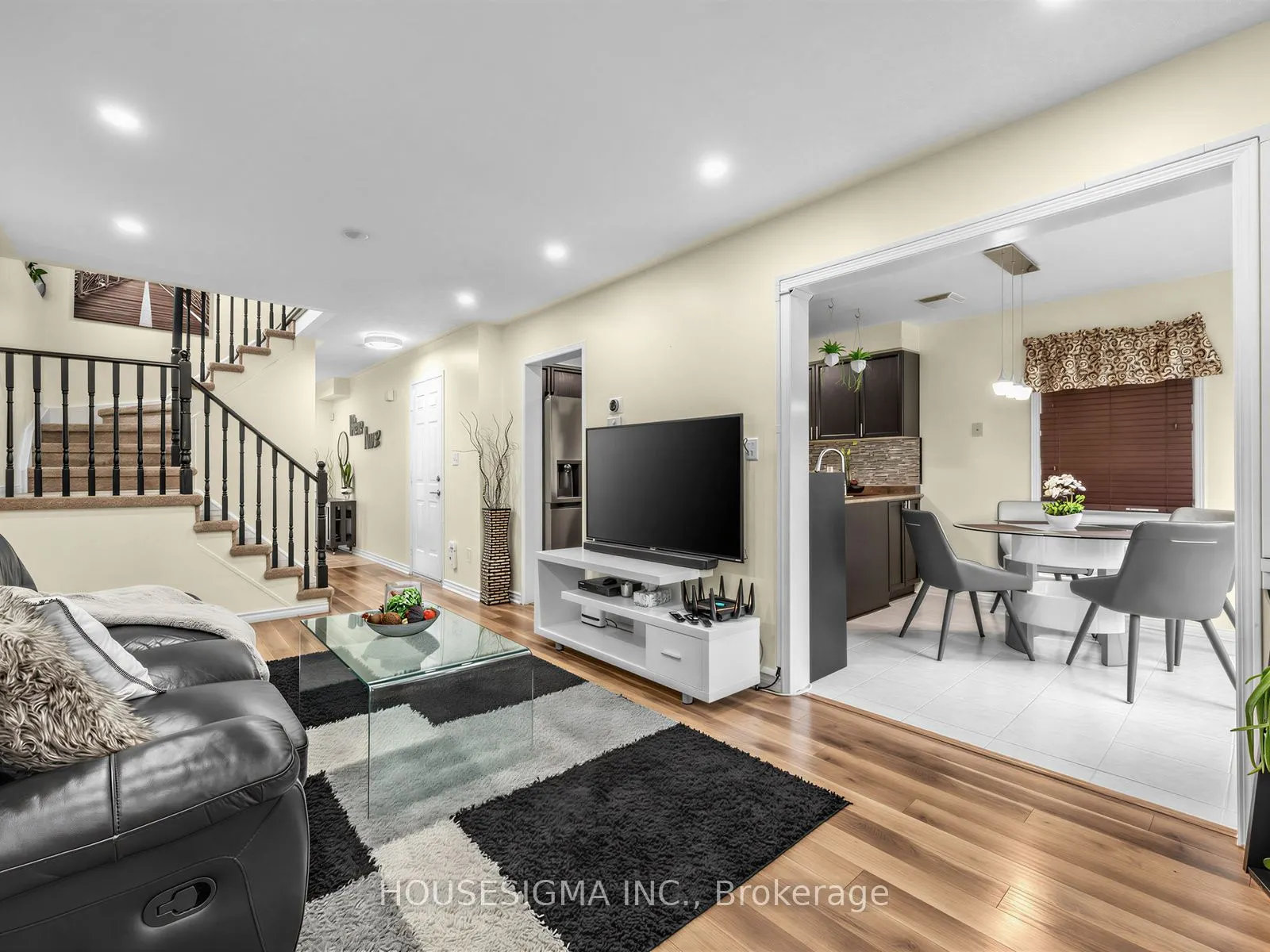554 Aldershot Drive