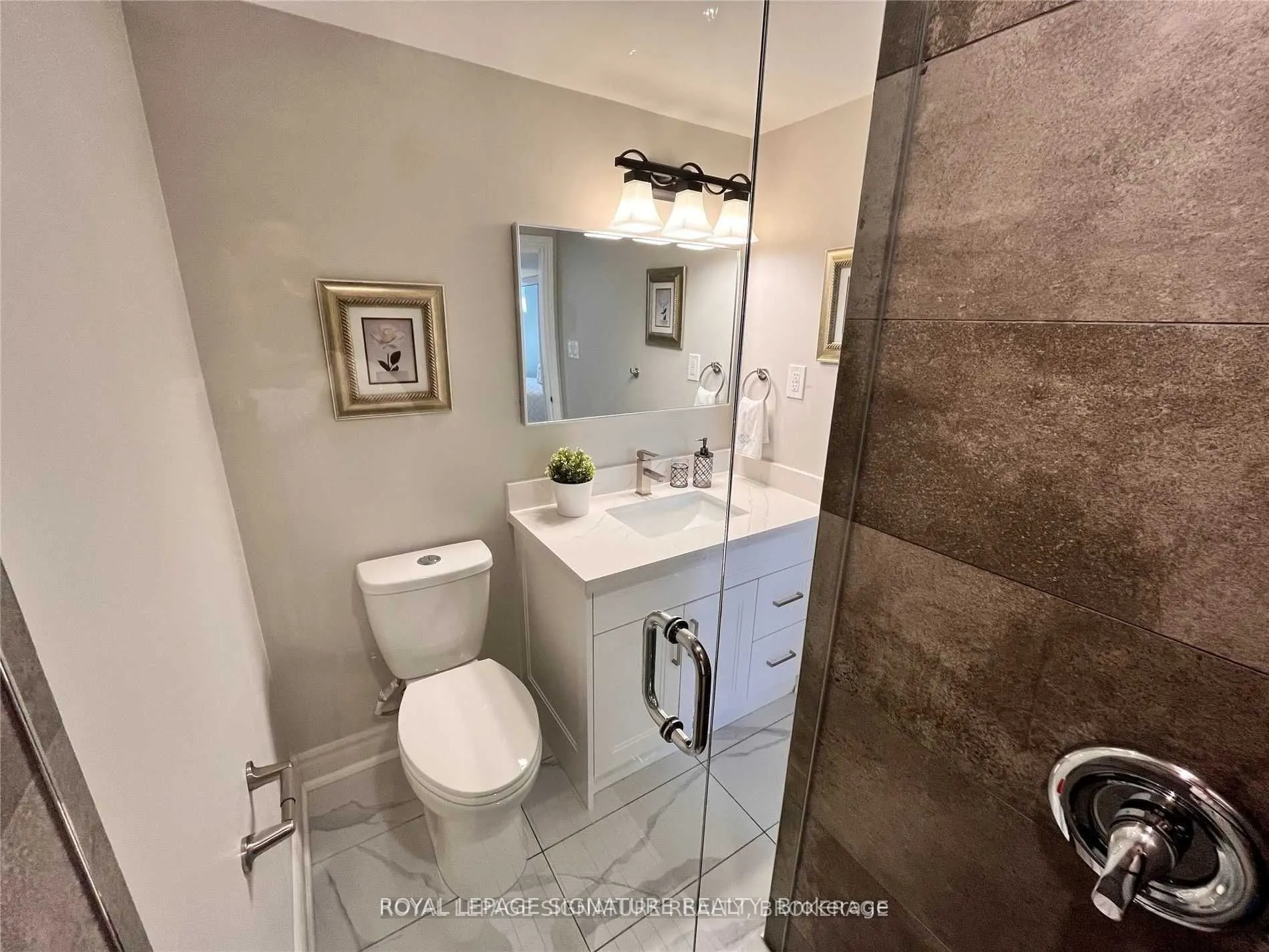 123 Bowman Avenue #Lower