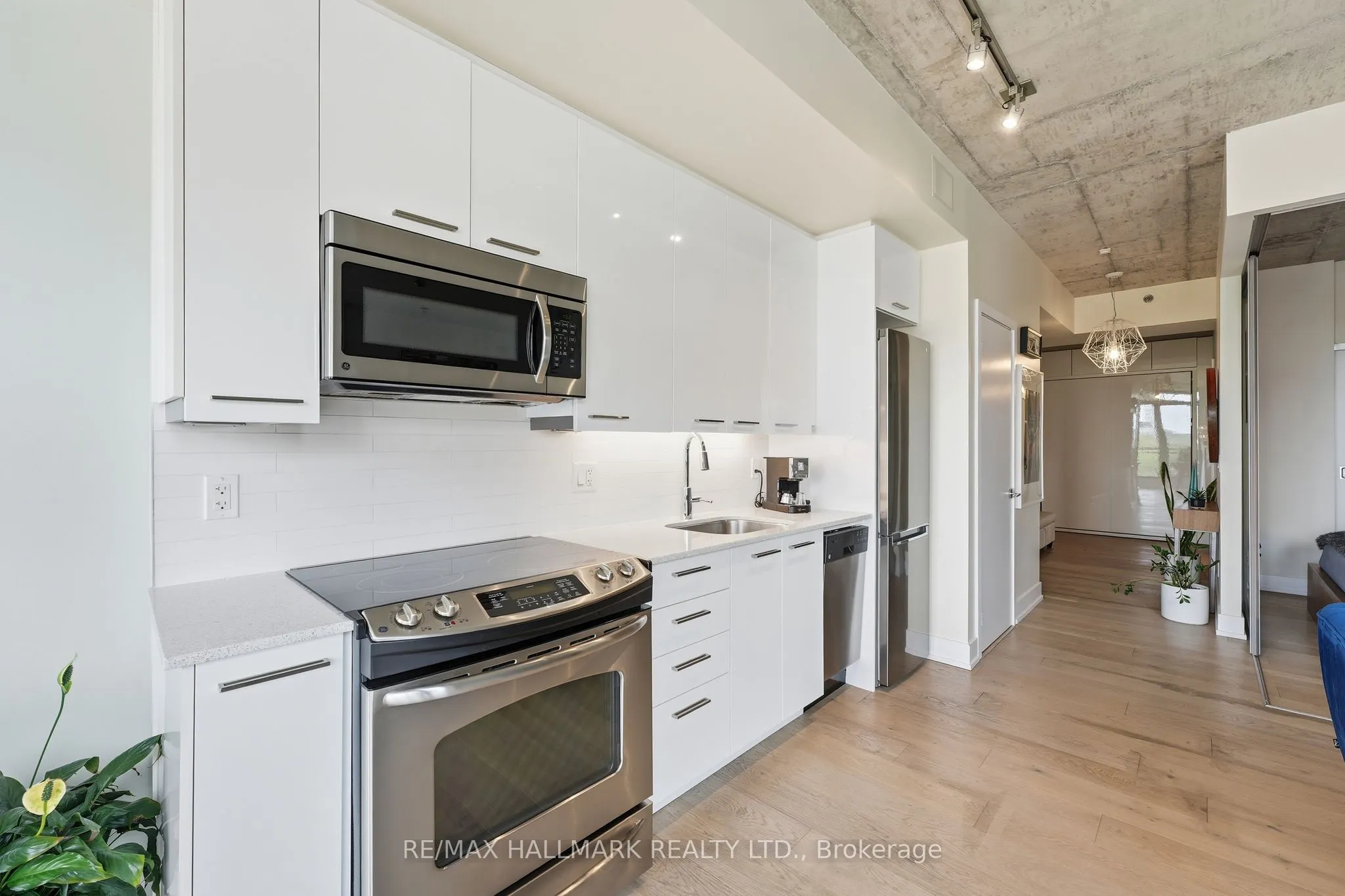 630 Queen Street E #602