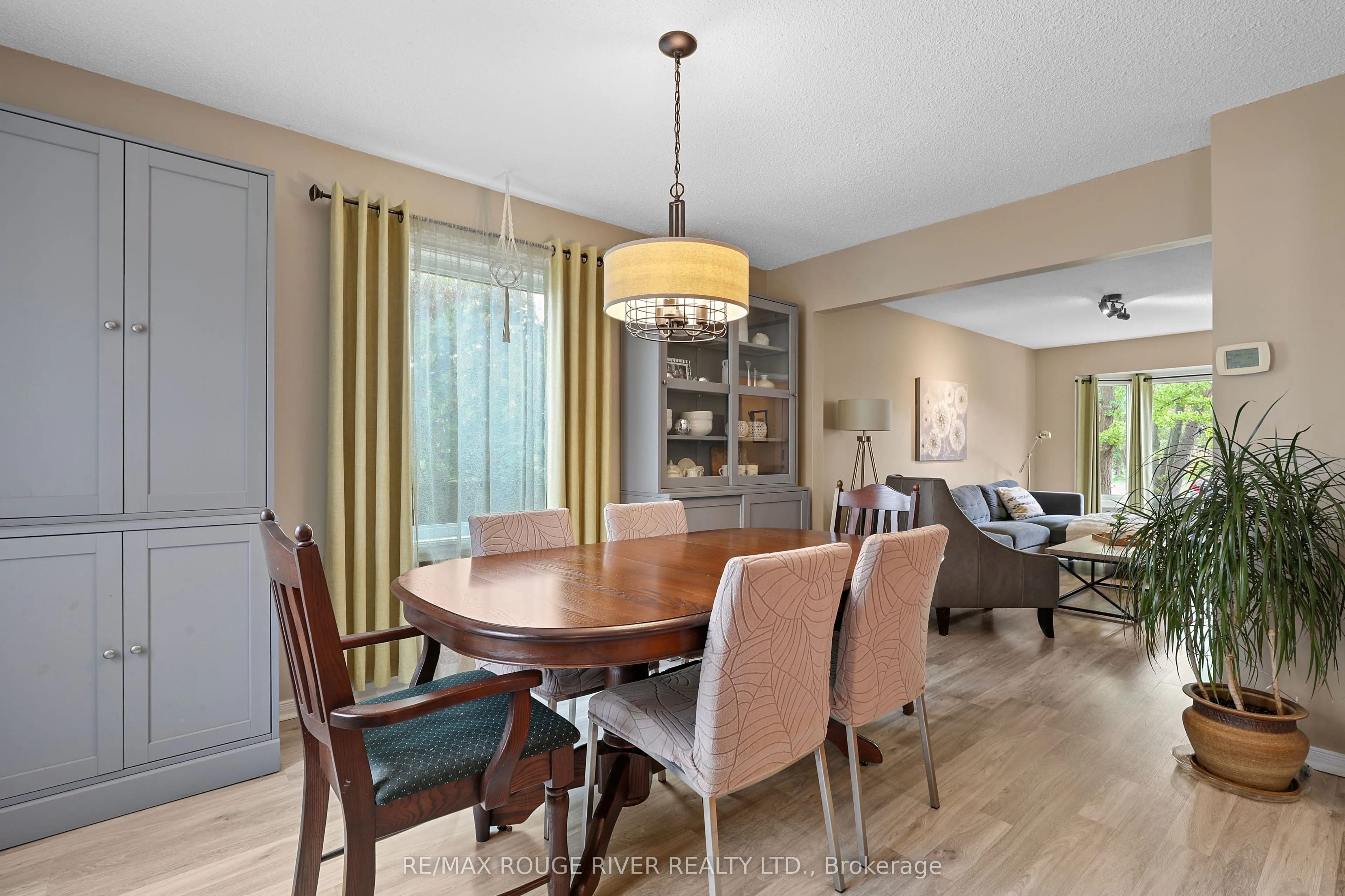 648 Cognac Crescent