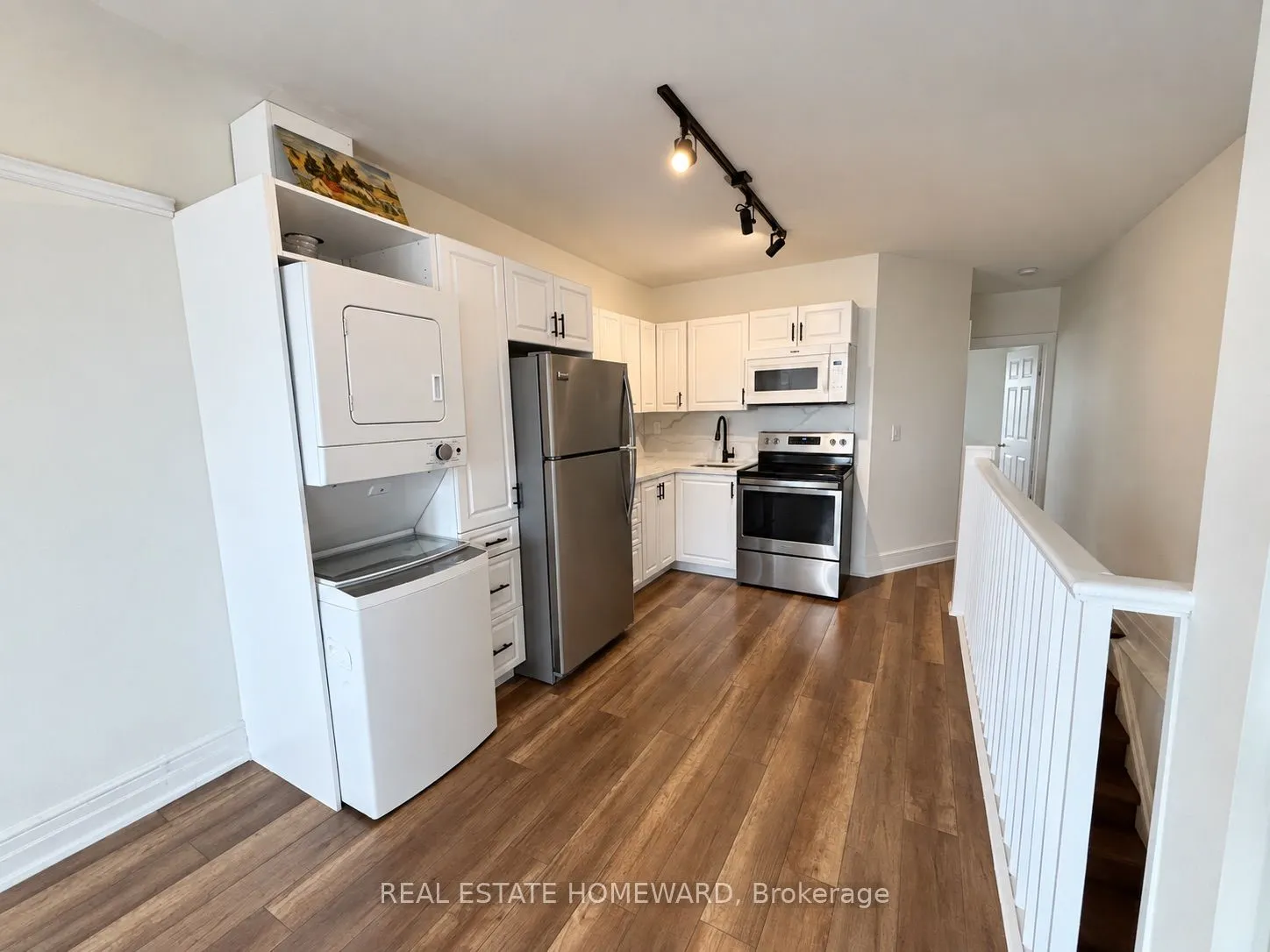 86 Carlaw Avenue