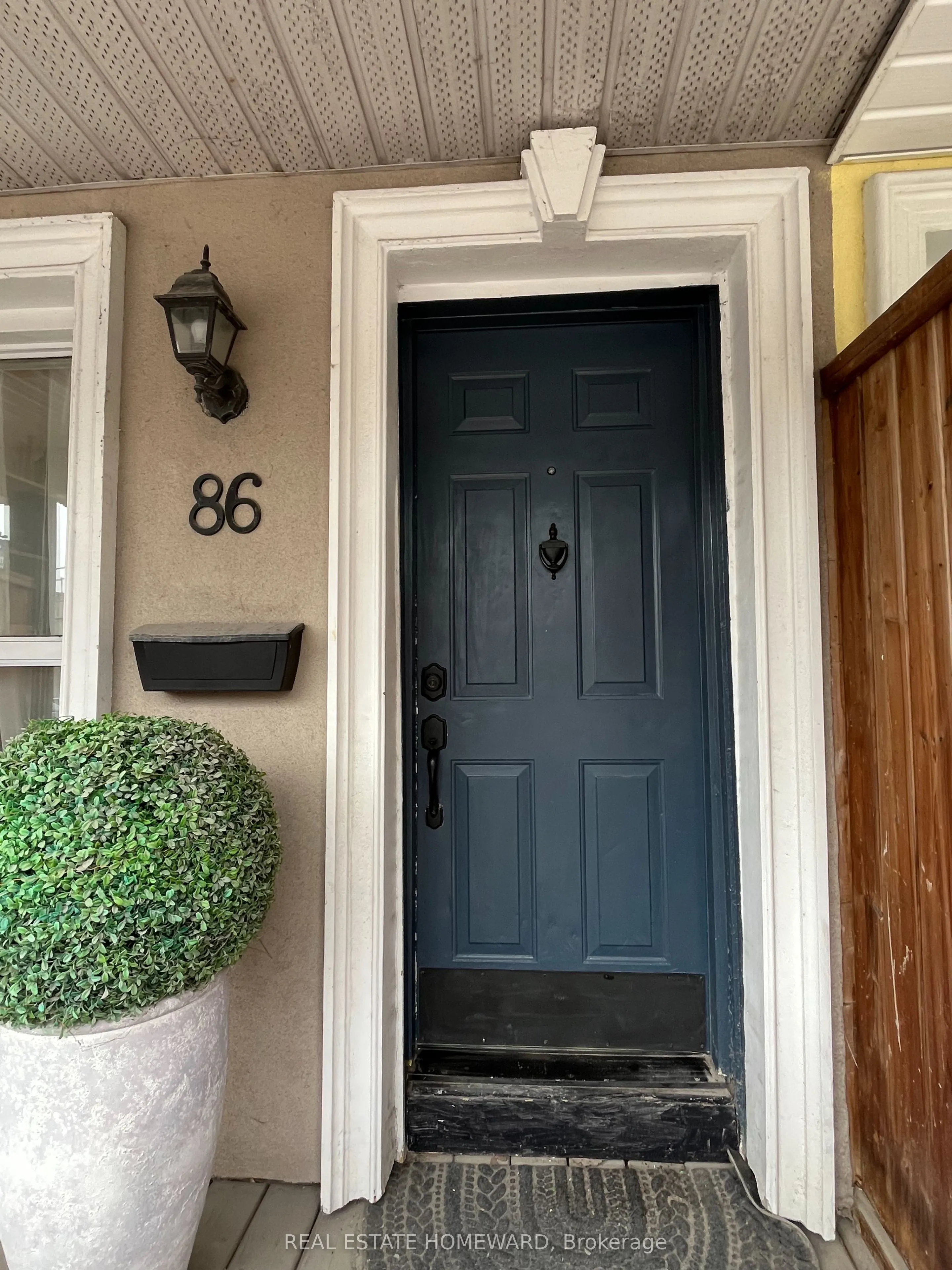 86 Carlaw Avenue