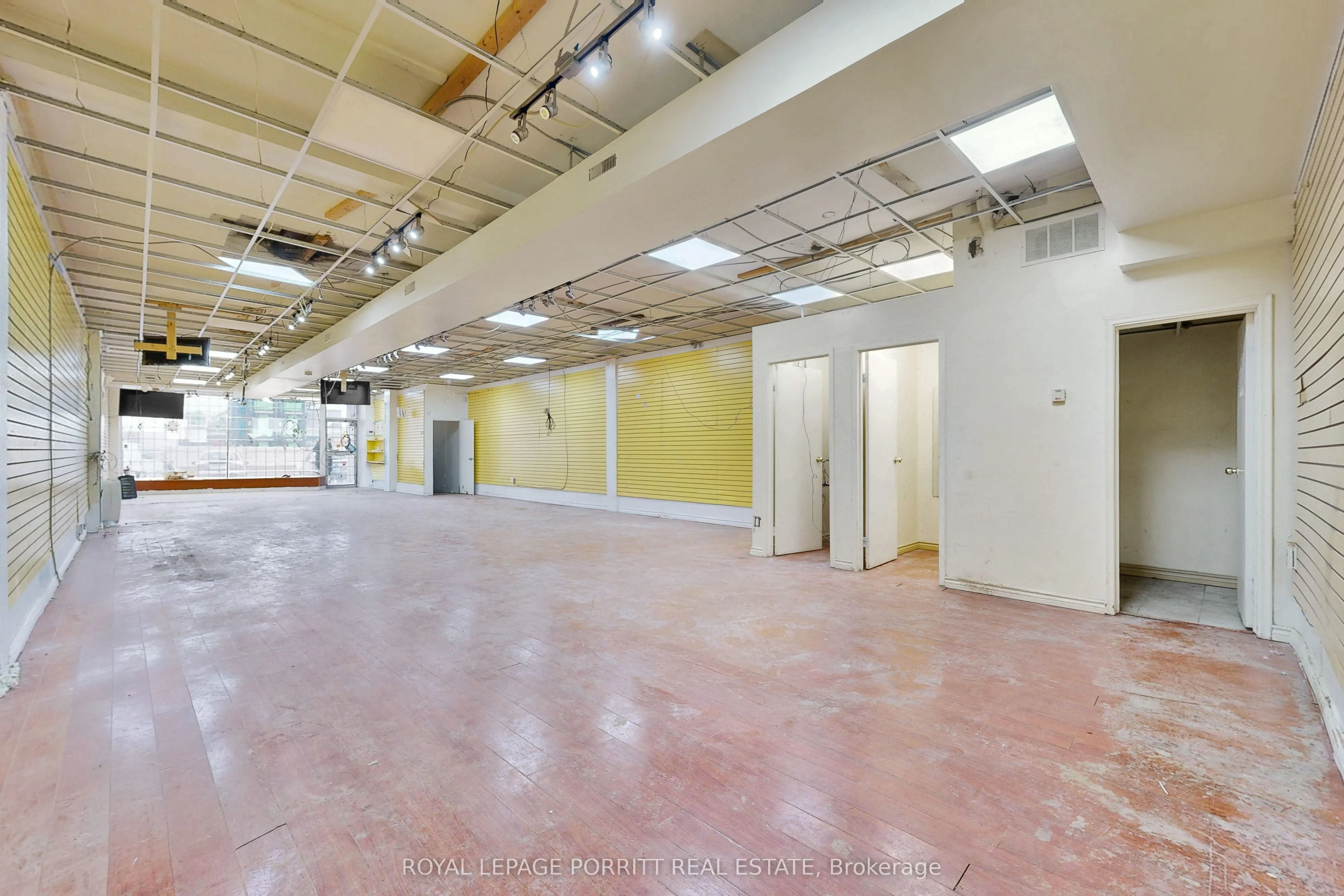 2651 Eglinton Avenue E