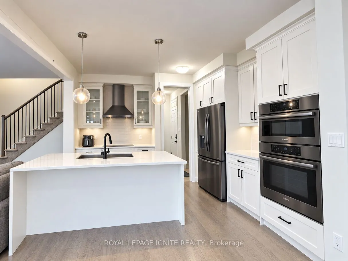3250 Chimney Swift Crescent